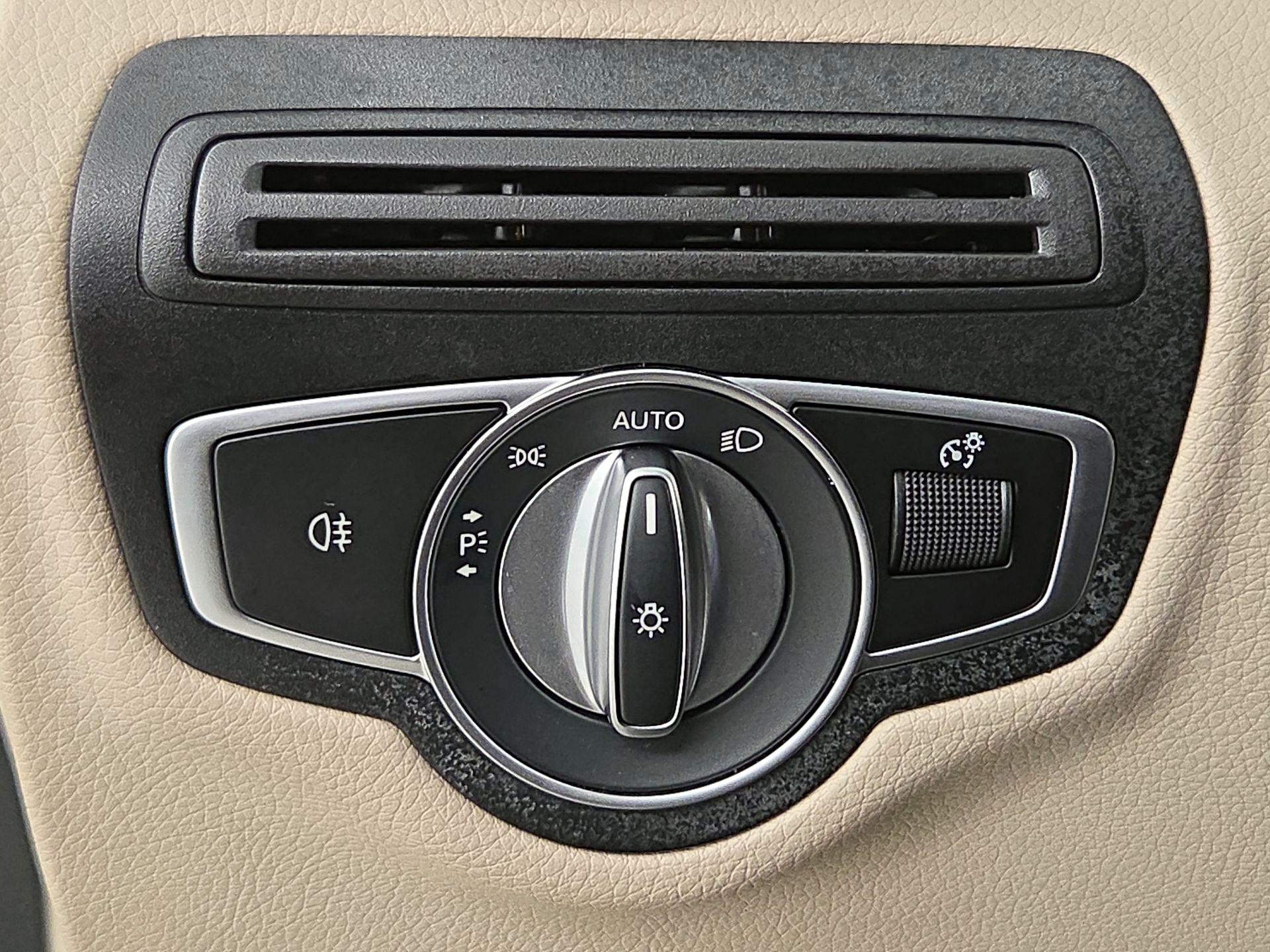 Thumbnail: 2022 Mercedes-Benz GLC - 13