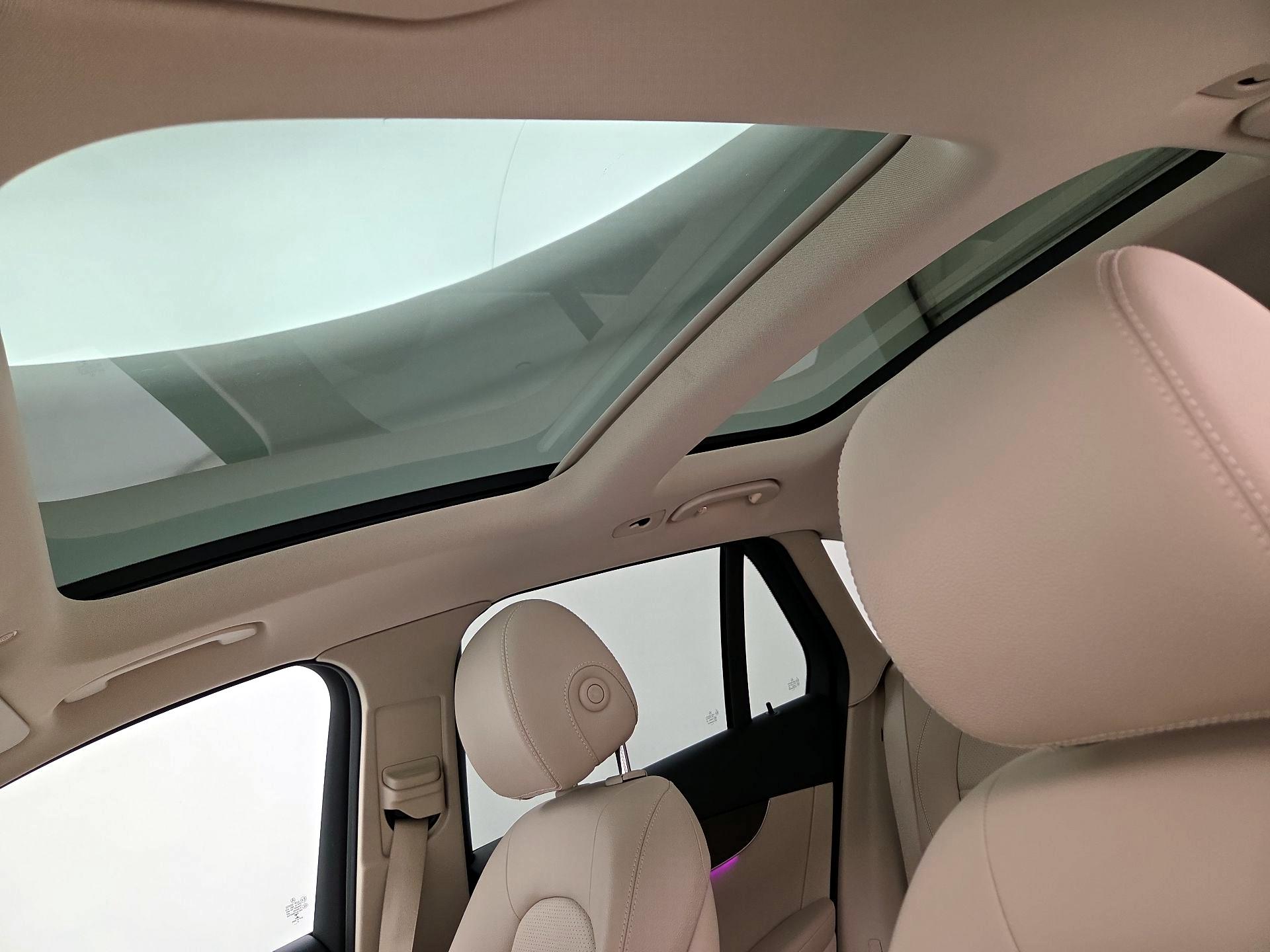 Thumbnail: 2022 Mercedes-Benz GLC - 20