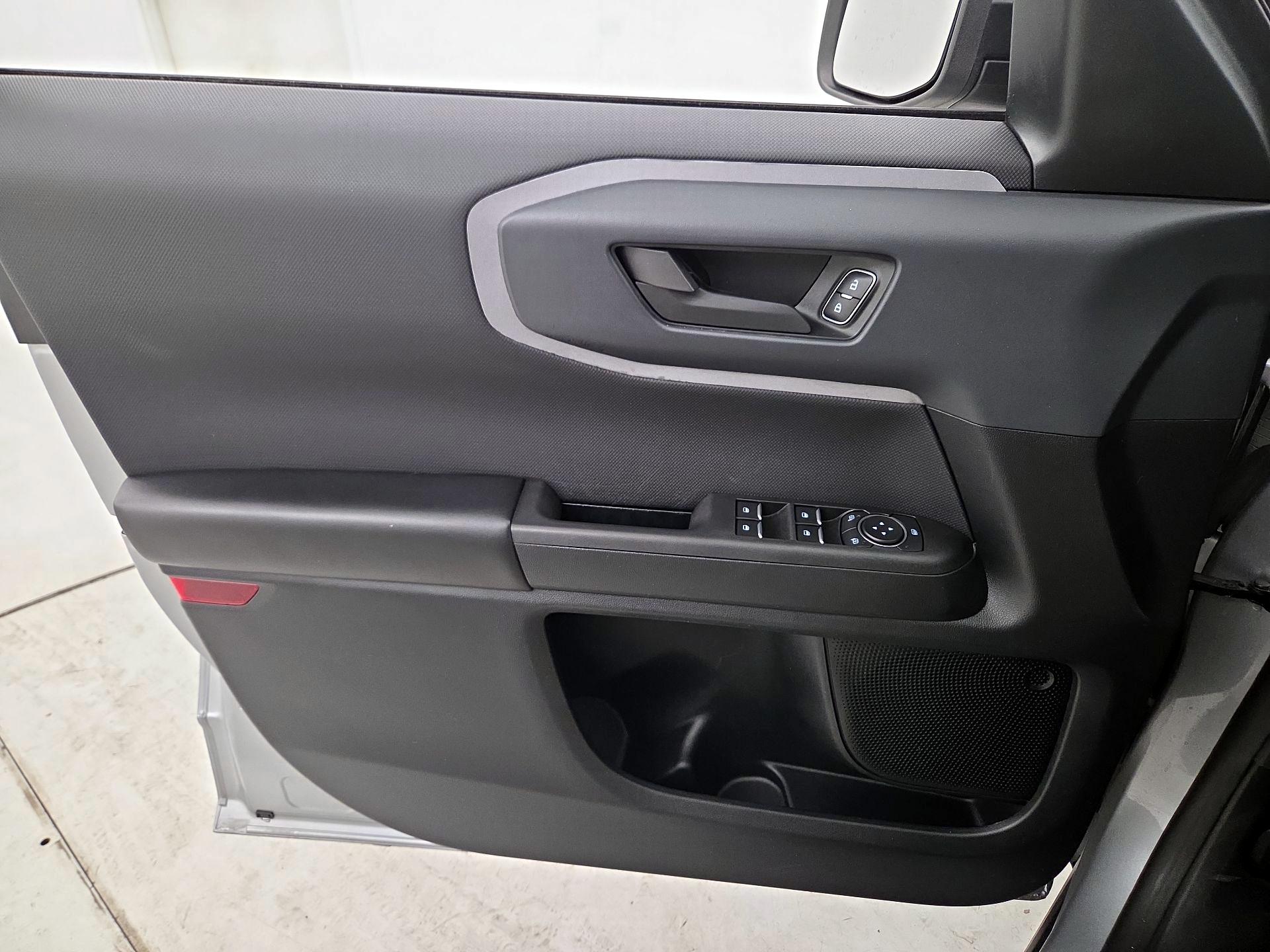 Thumbnail: 2021 Ford Bronco Sport - 12