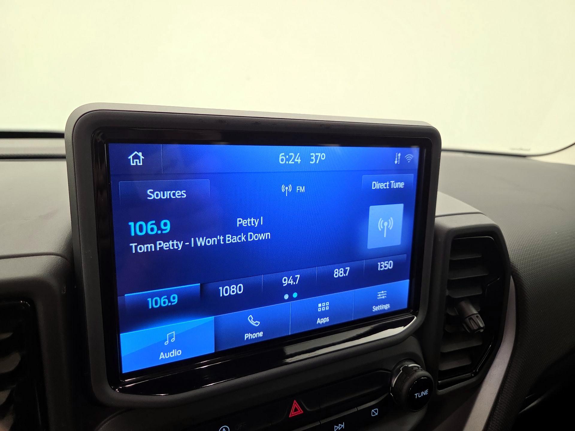 Thumbnail: 2021 Ford Bronco Sport - 15