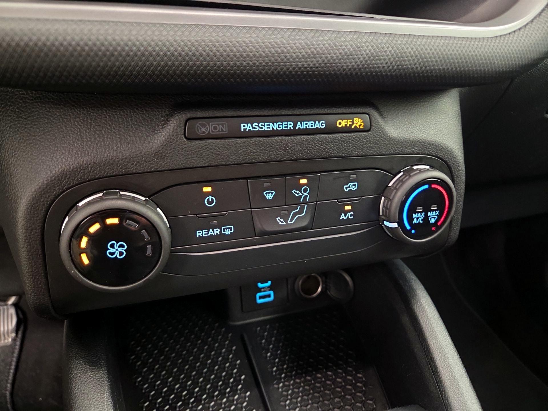 Thumbnail: 2021 Ford Bronco Sport - 16