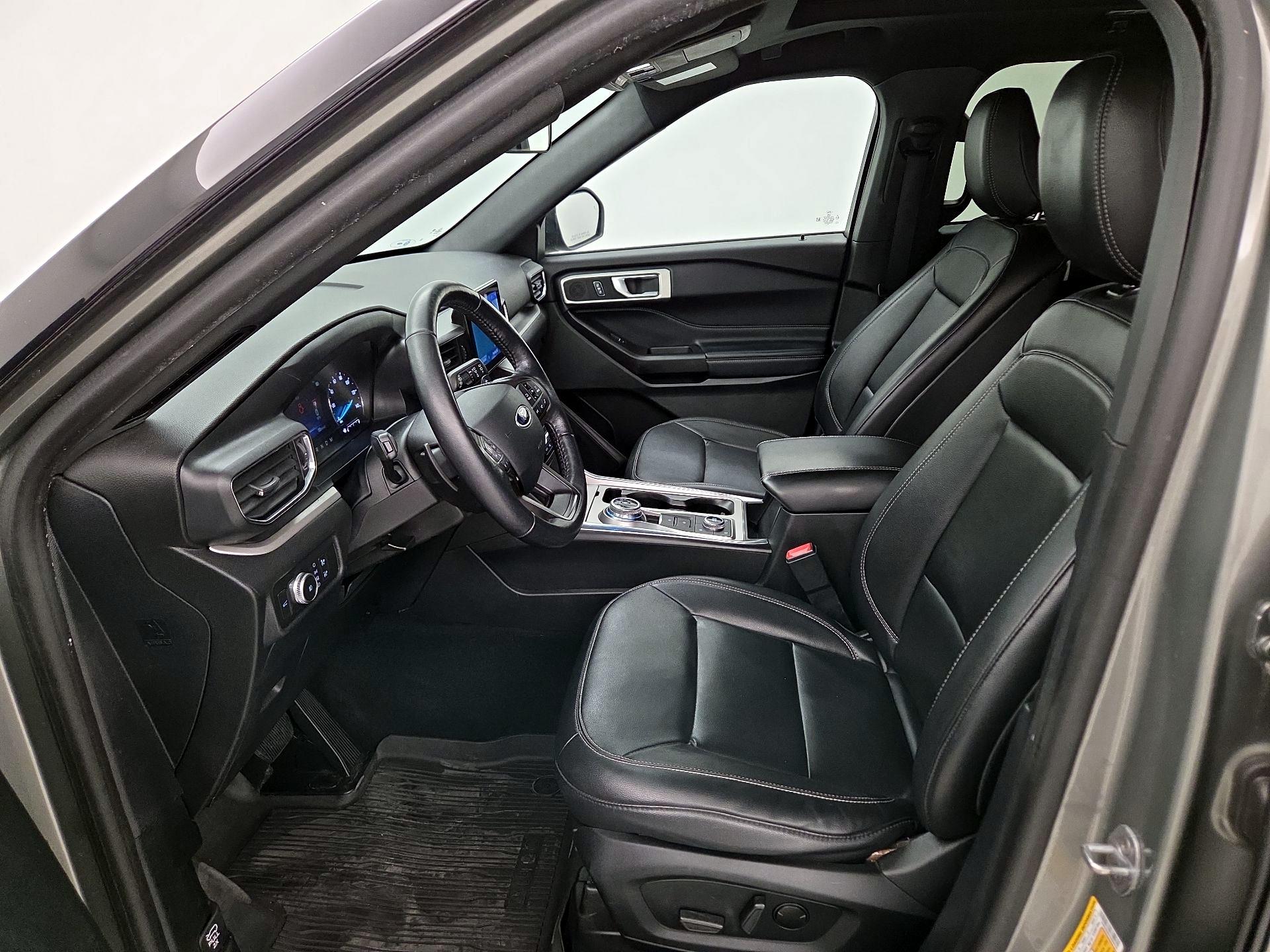 Thumbnail: 2020 Ford Explorer - 11