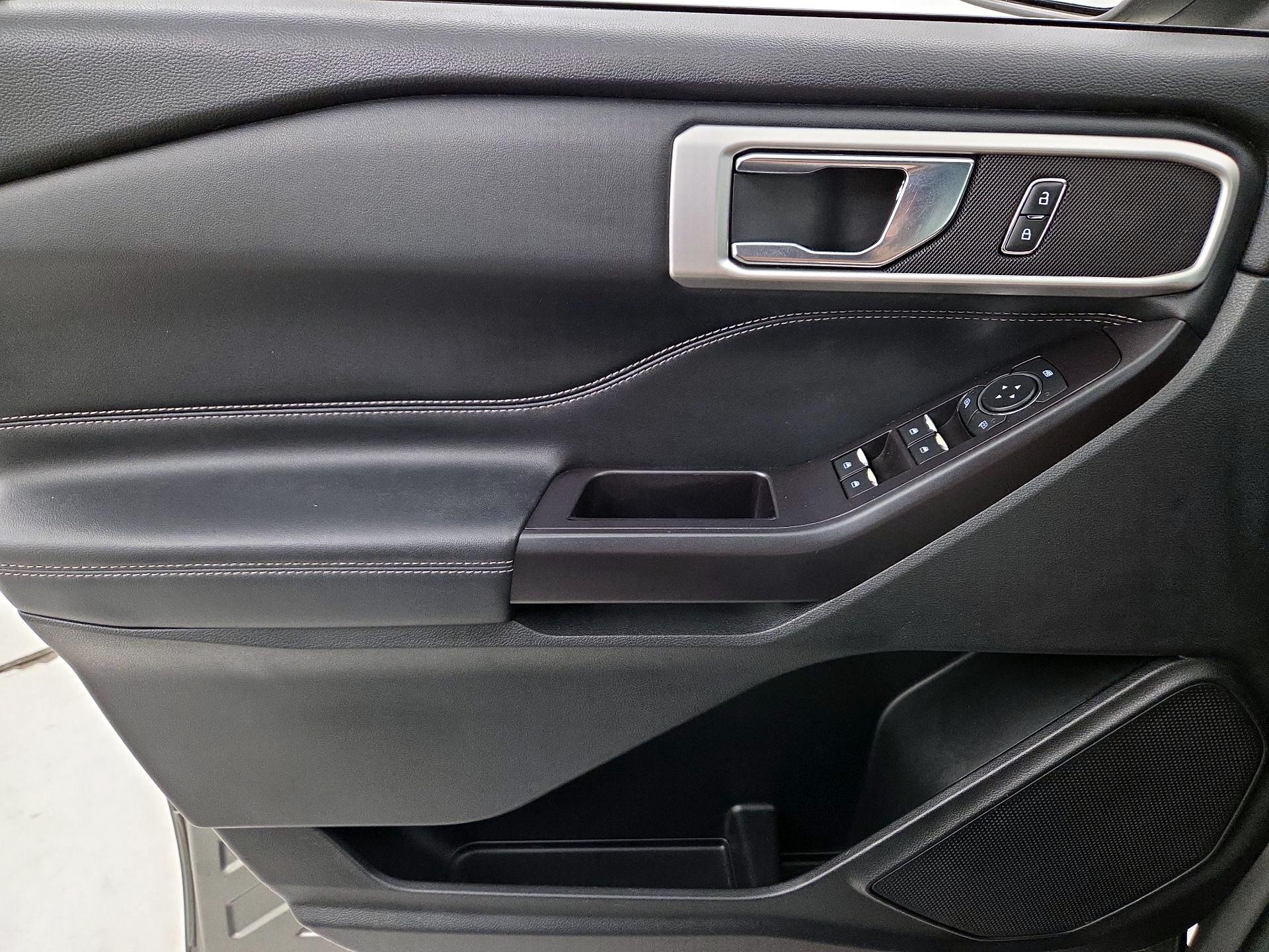 Thumbnail: 2020 Ford Explorer - 12