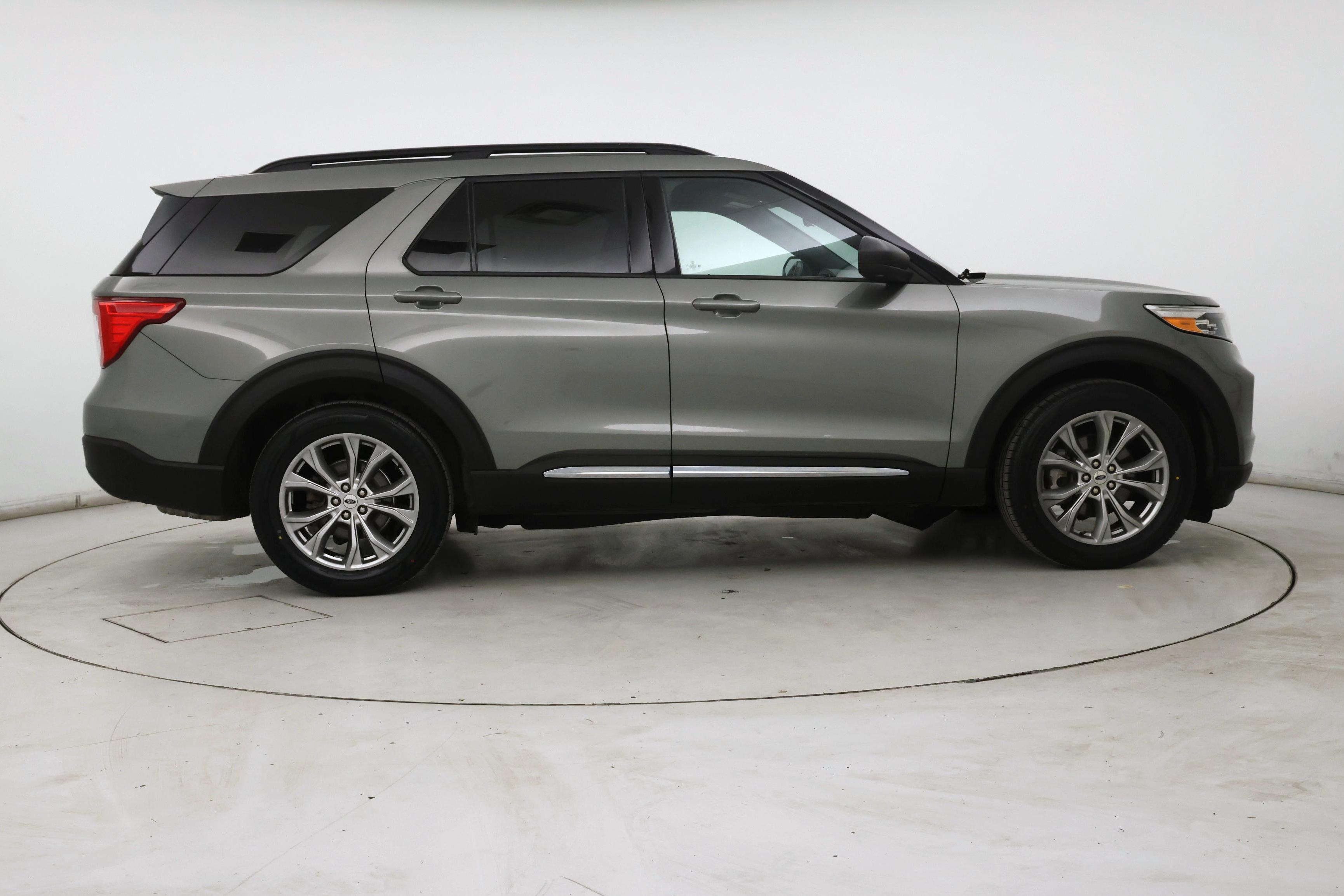 Thumbnail: 2020 Ford Explorer - 7