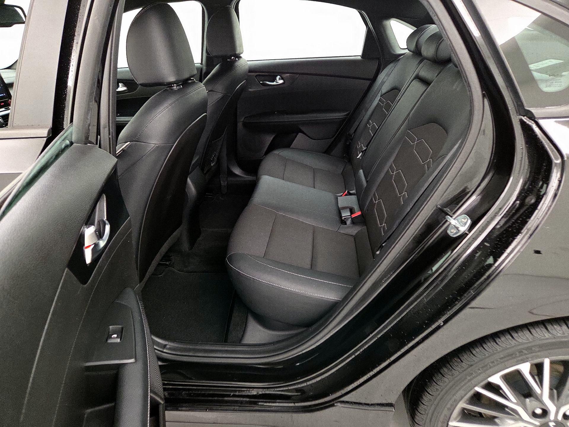 Thumbnail: 2022 Kia Forte - 20