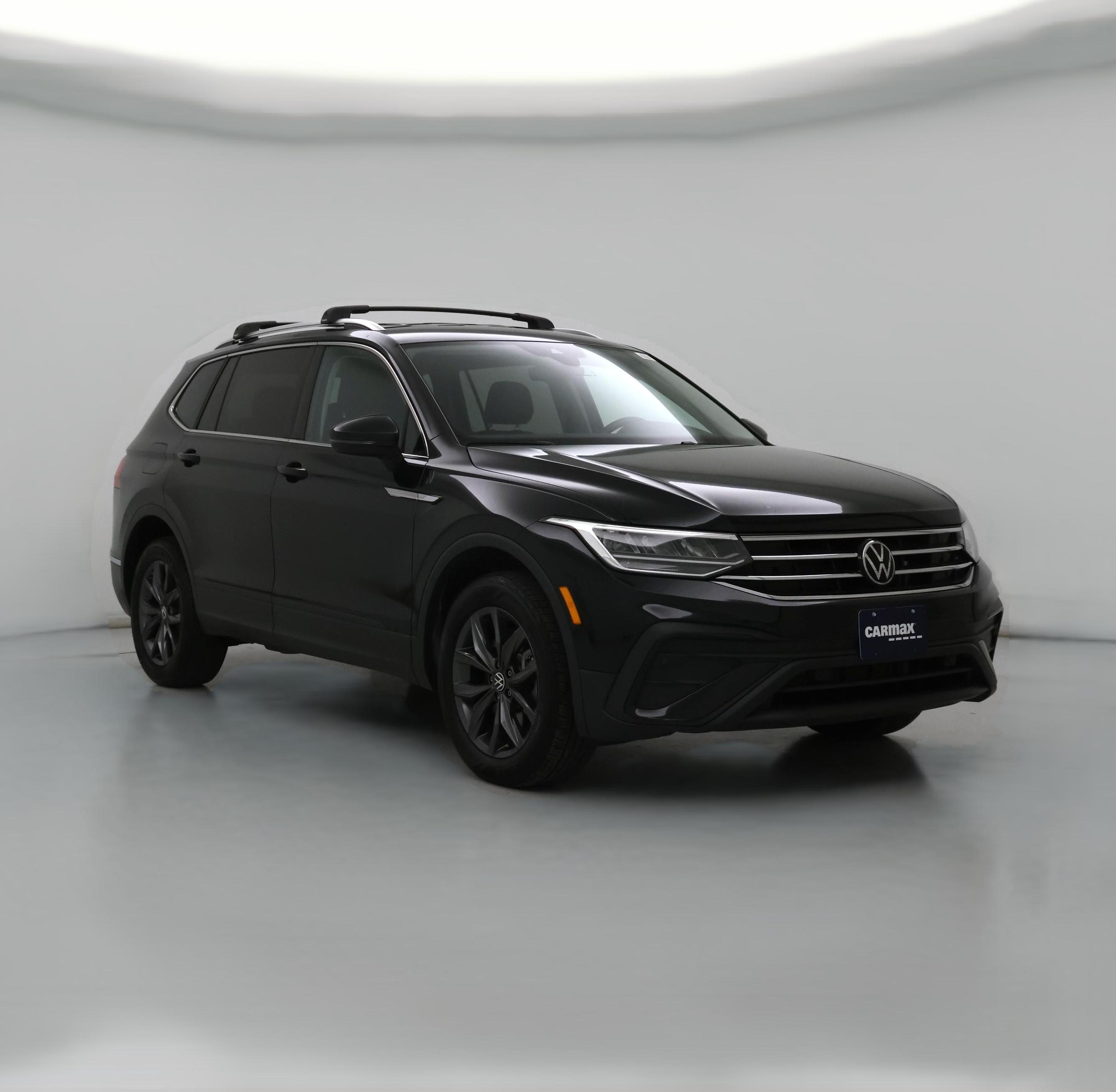 Thumbnail: 2023 Volkswagen Tiguan - 1