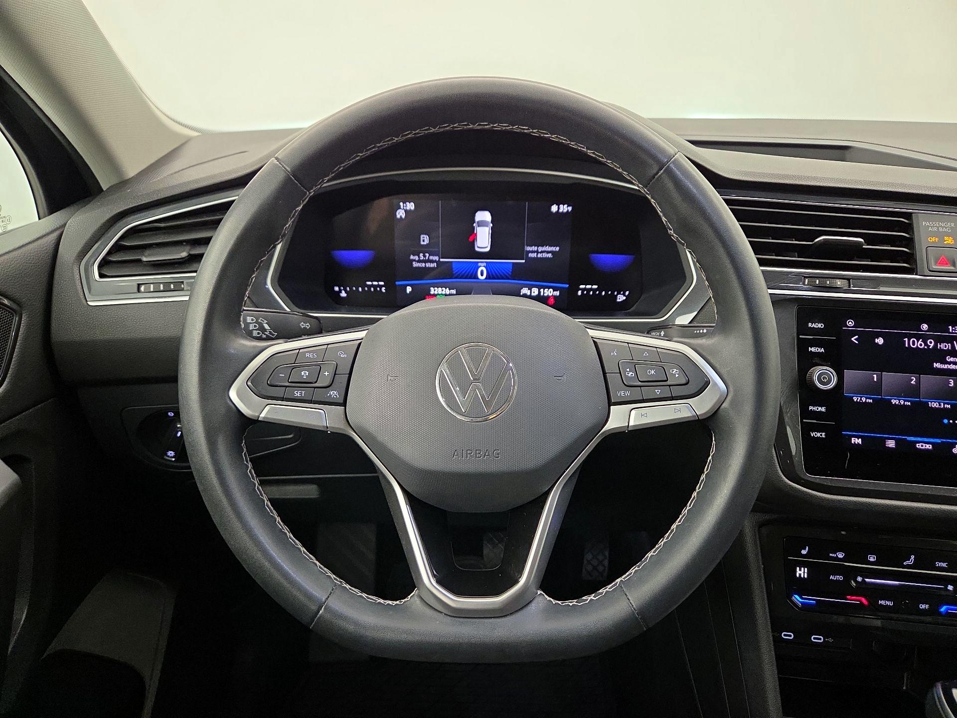 Thumbnail: 2023 Volkswagen Tiguan - 10