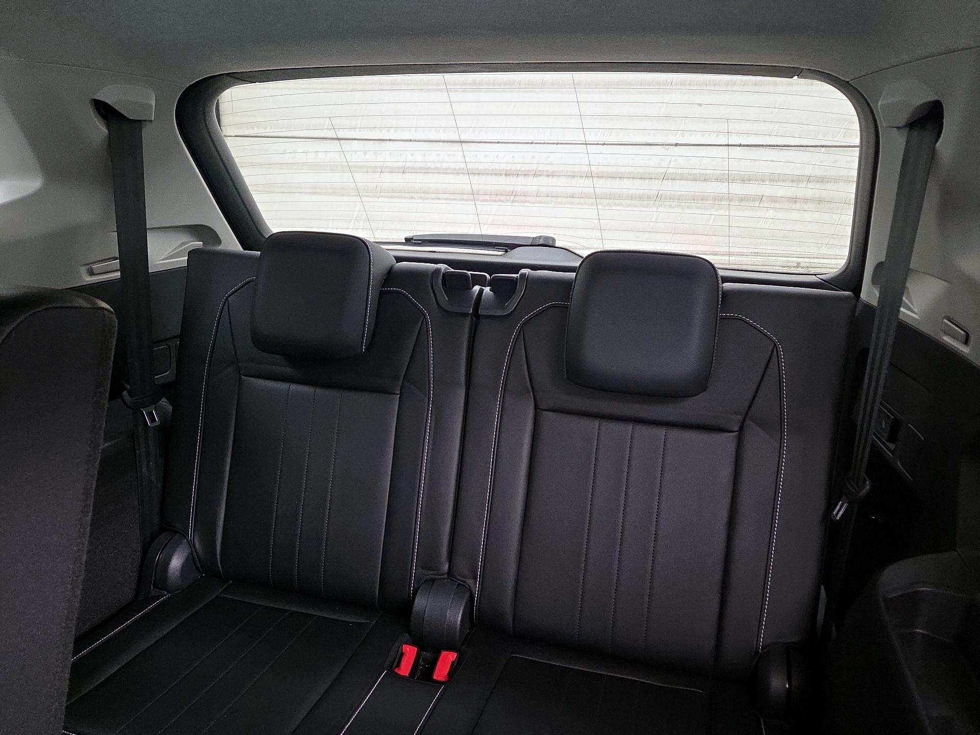 Thumbnail: 2023 Volkswagen Tiguan - 20