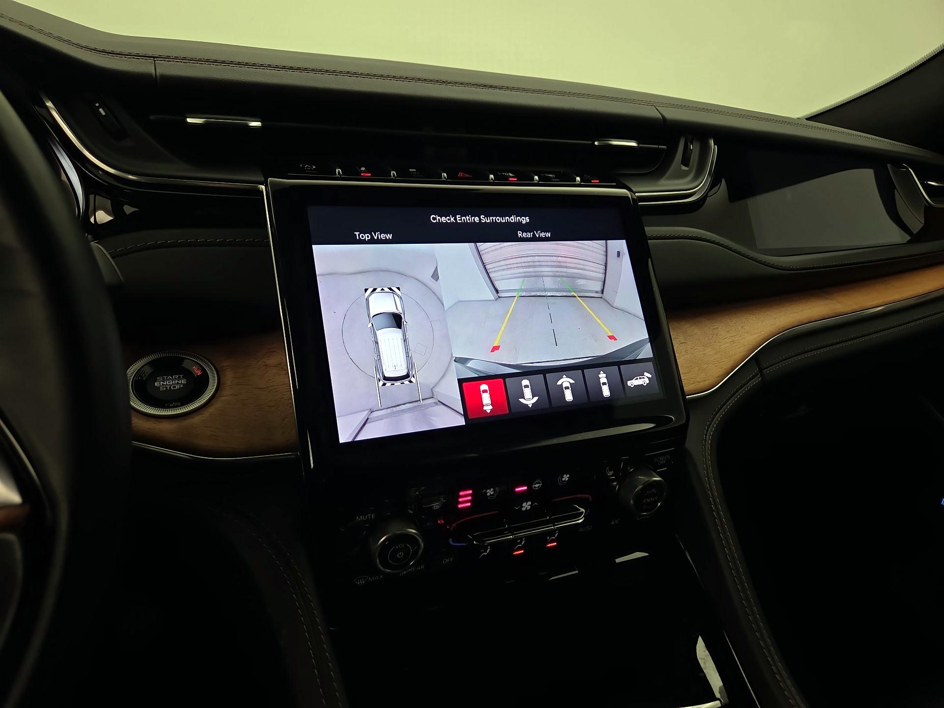 Thumbnail: 2023 Jeep Grand Cherokee - 15