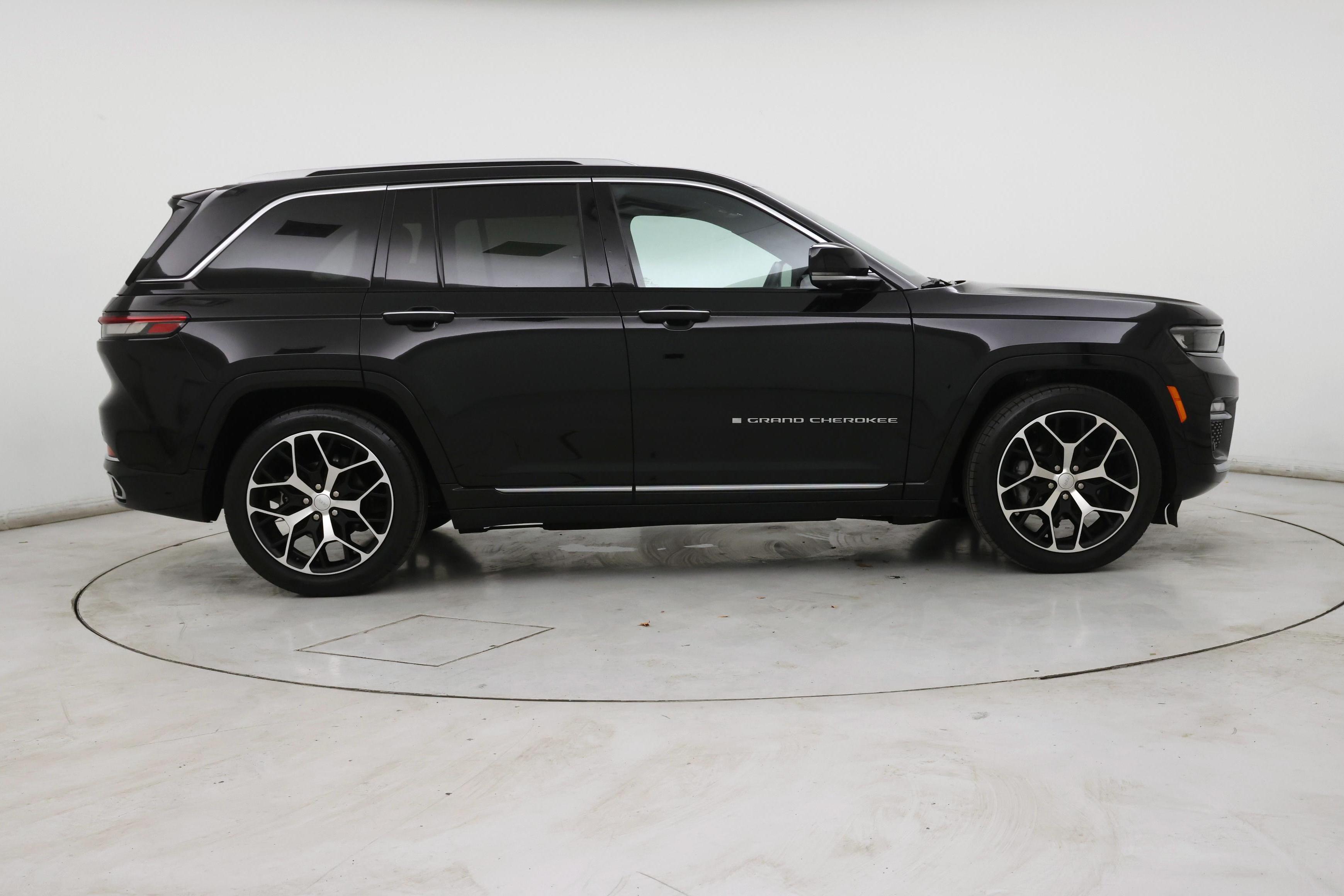 Thumbnail: 2023 Jeep Grand Cherokee - 7