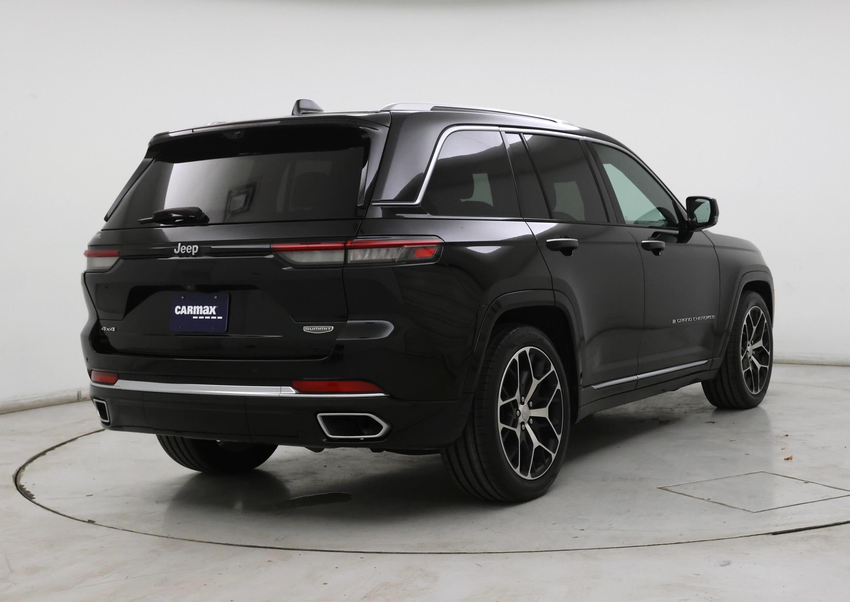 Thumbnail: 2023 Jeep Grand Cherokee - 8