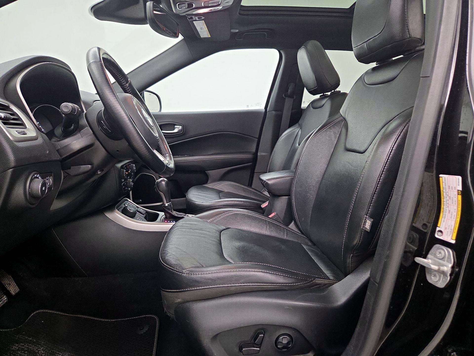 Thumbnail: 2021 Jeep Compass - 11