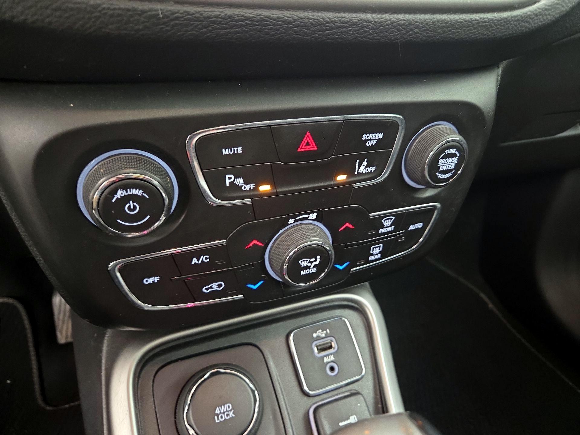 Thumbnail: 2021 Jeep Compass - 17