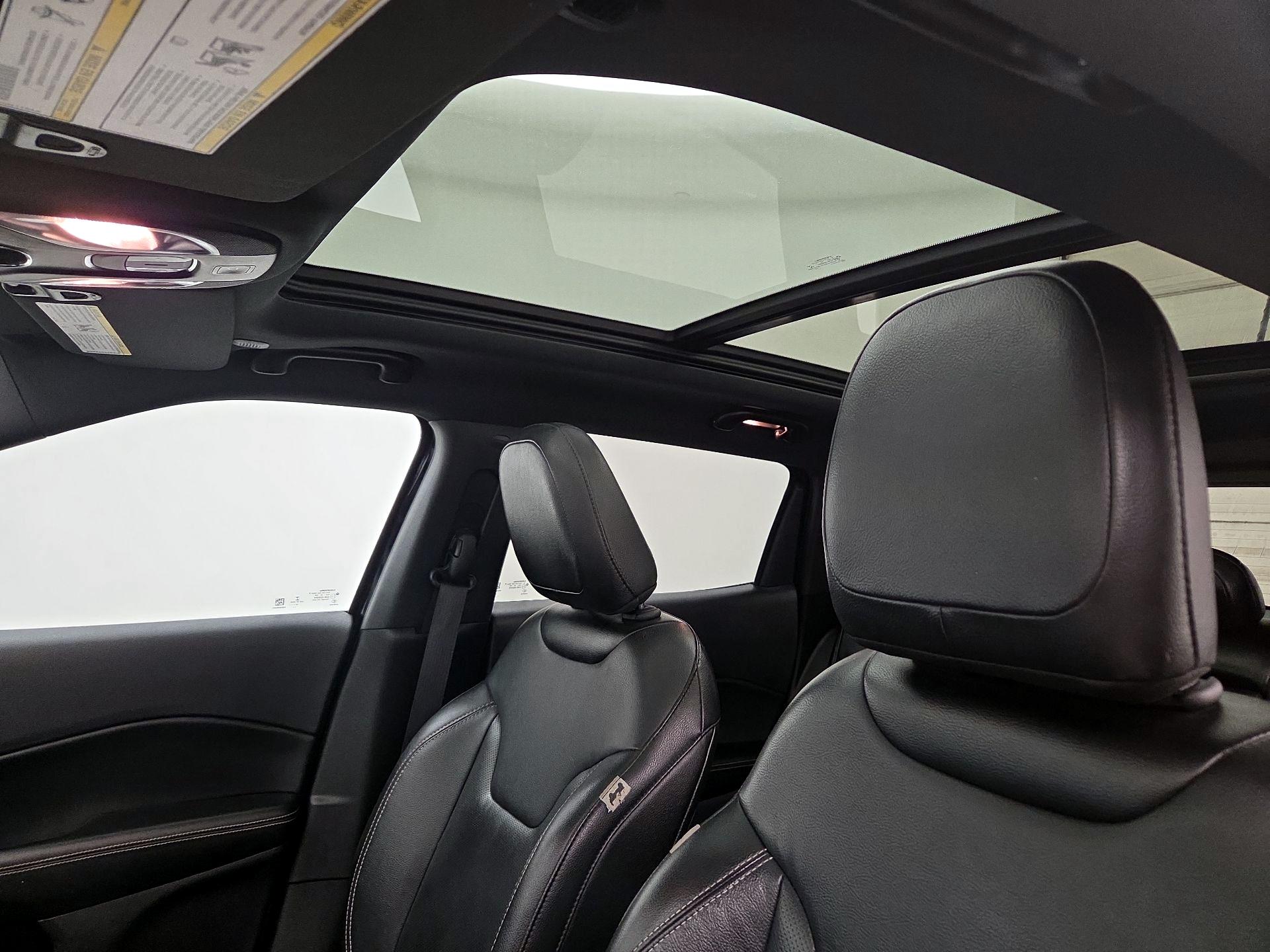 Thumbnail: 2021 Jeep Compass - 20