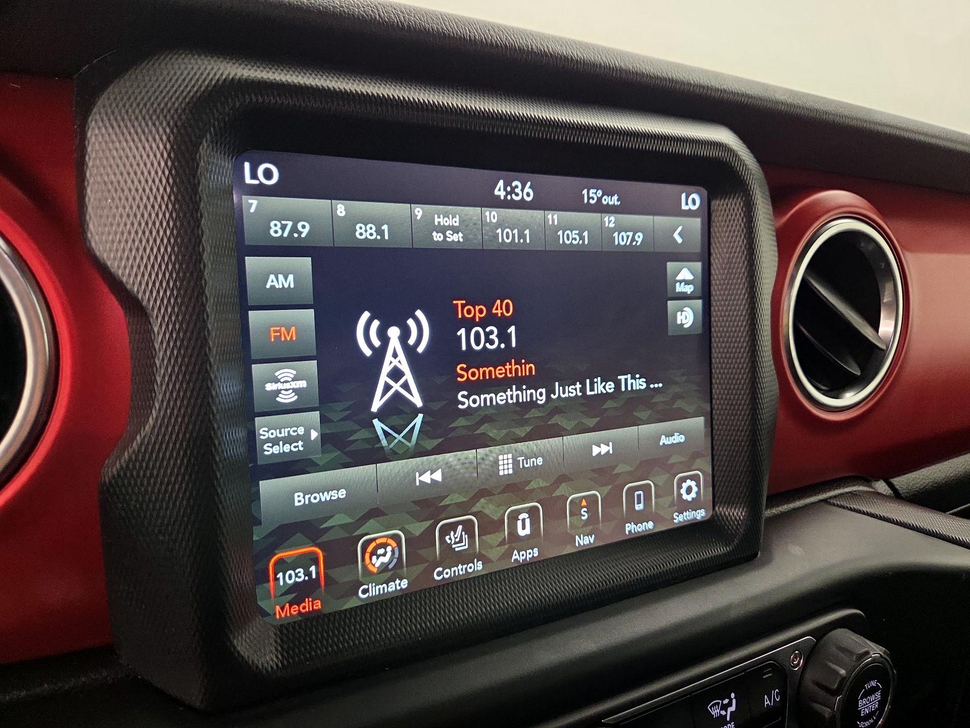 Thumbnail: 2022 Jeep Wrangler - 16