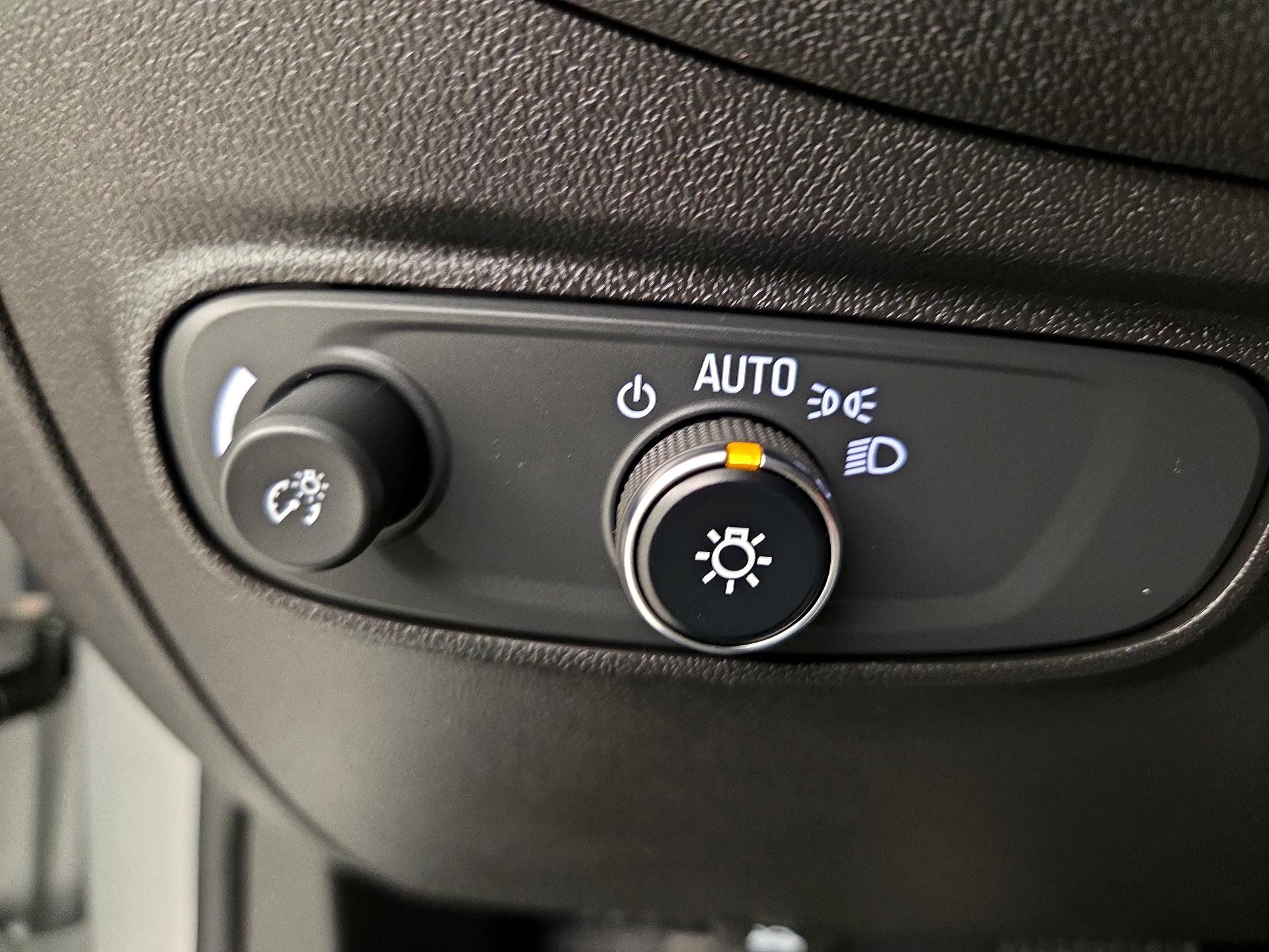 Thumbnail: 2022 Chevrolet Equinox - 13