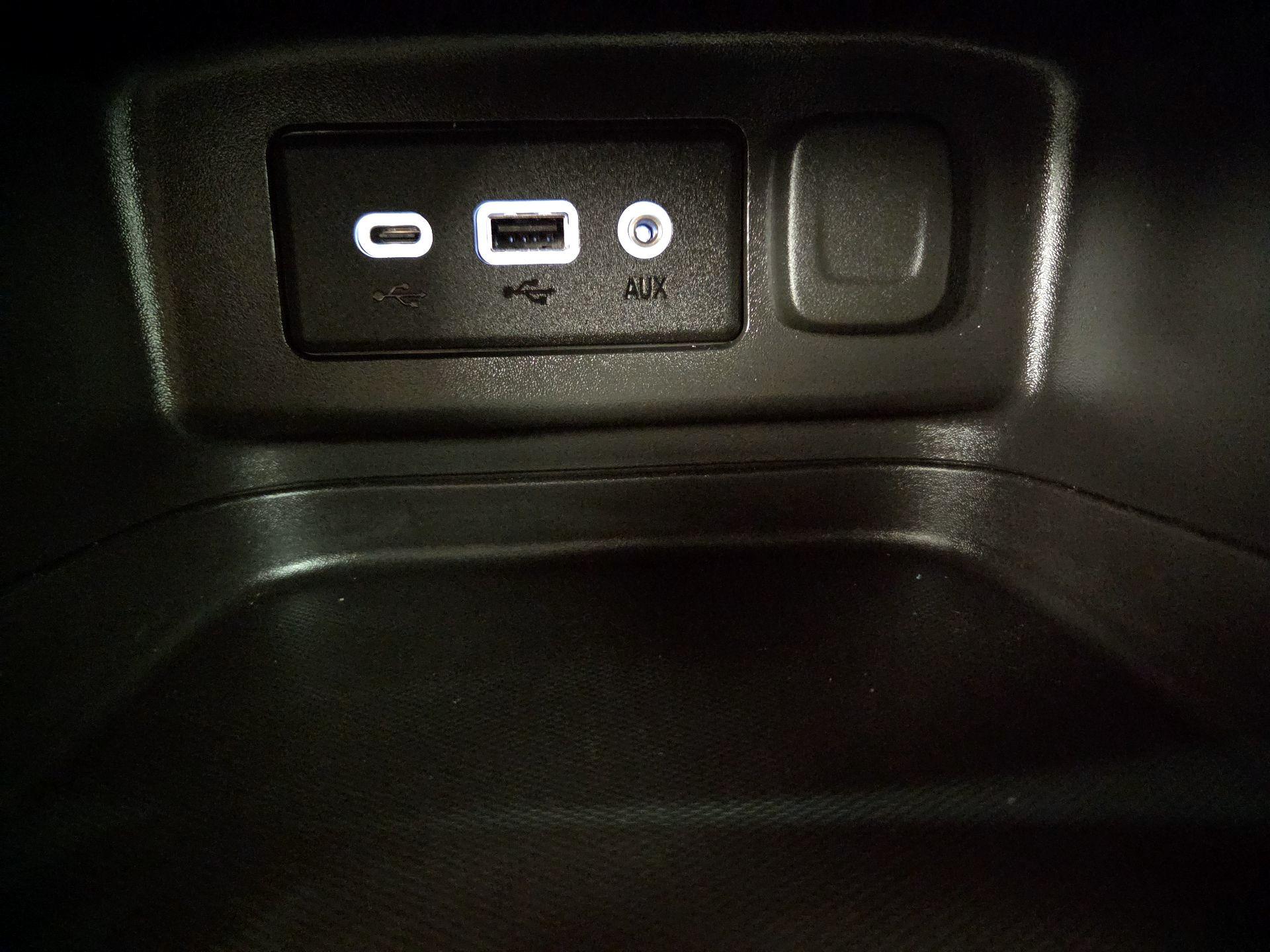 Thumbnail: 2022 Chevrolet Equinox - 18