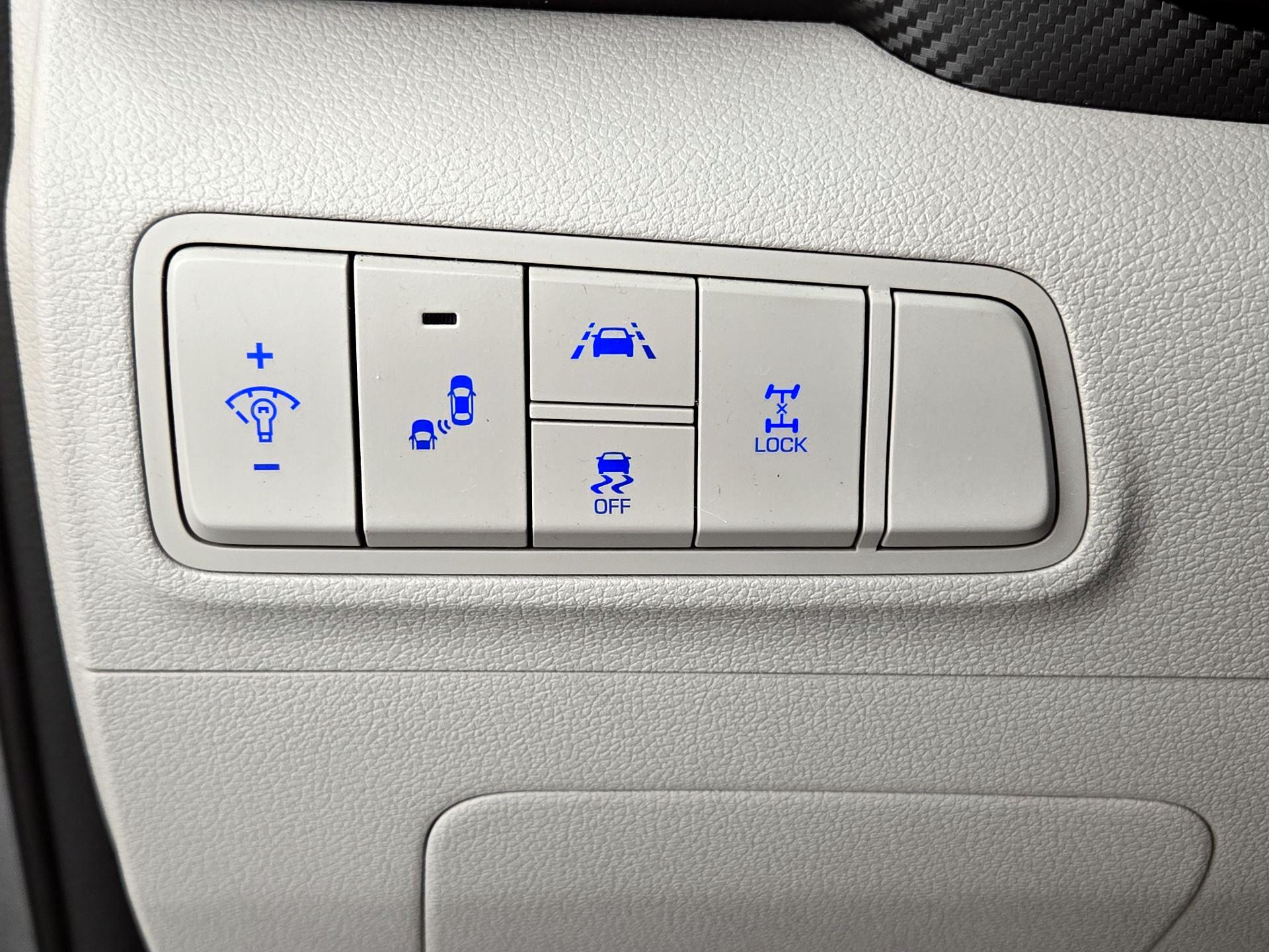 Thumbnail: 2020 Hyundai Tucson - 13