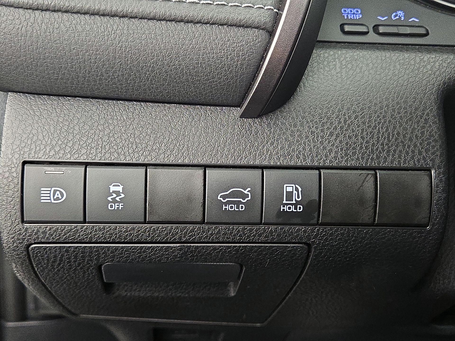 Thumbnail: 2023 Toyota Camry - 13