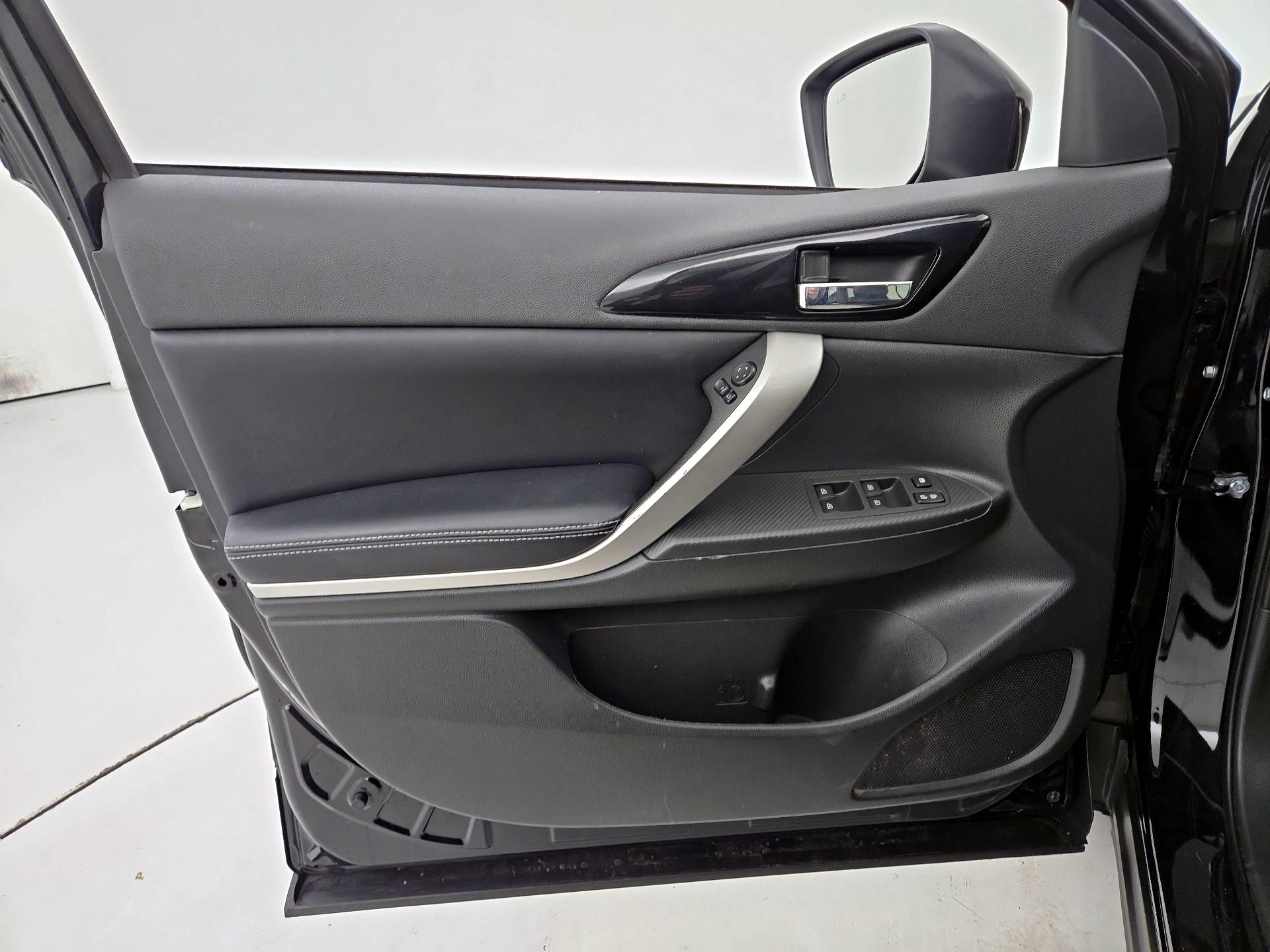 Thumbnail: 2023 Mitsubishi Eclipse Cross - 12