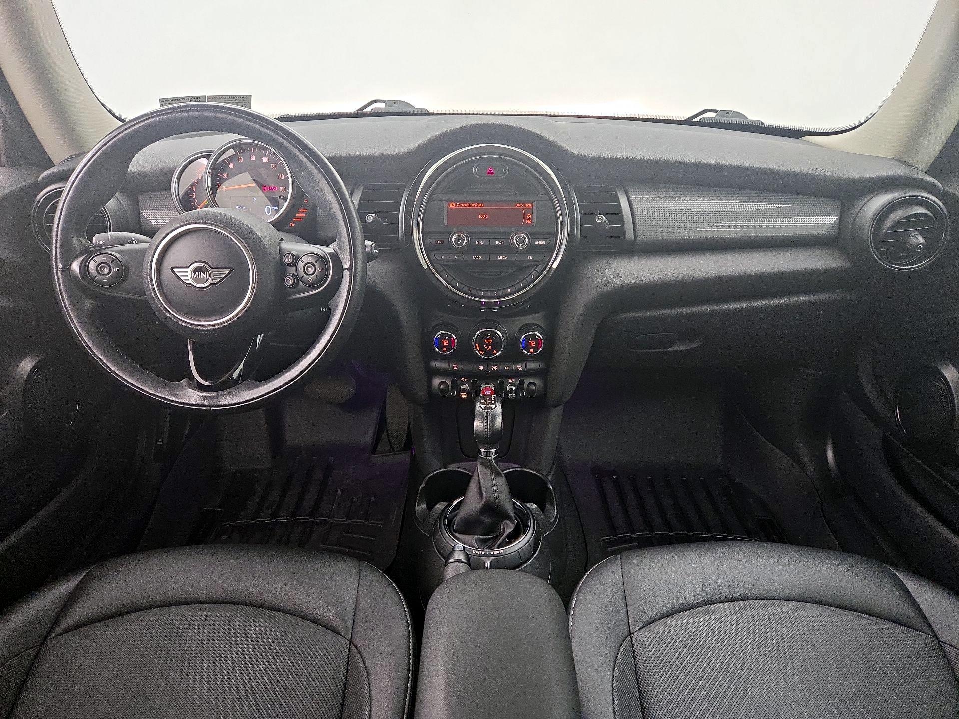 Thumbnail: 2016 MINI Cooper Hardtop - 9
