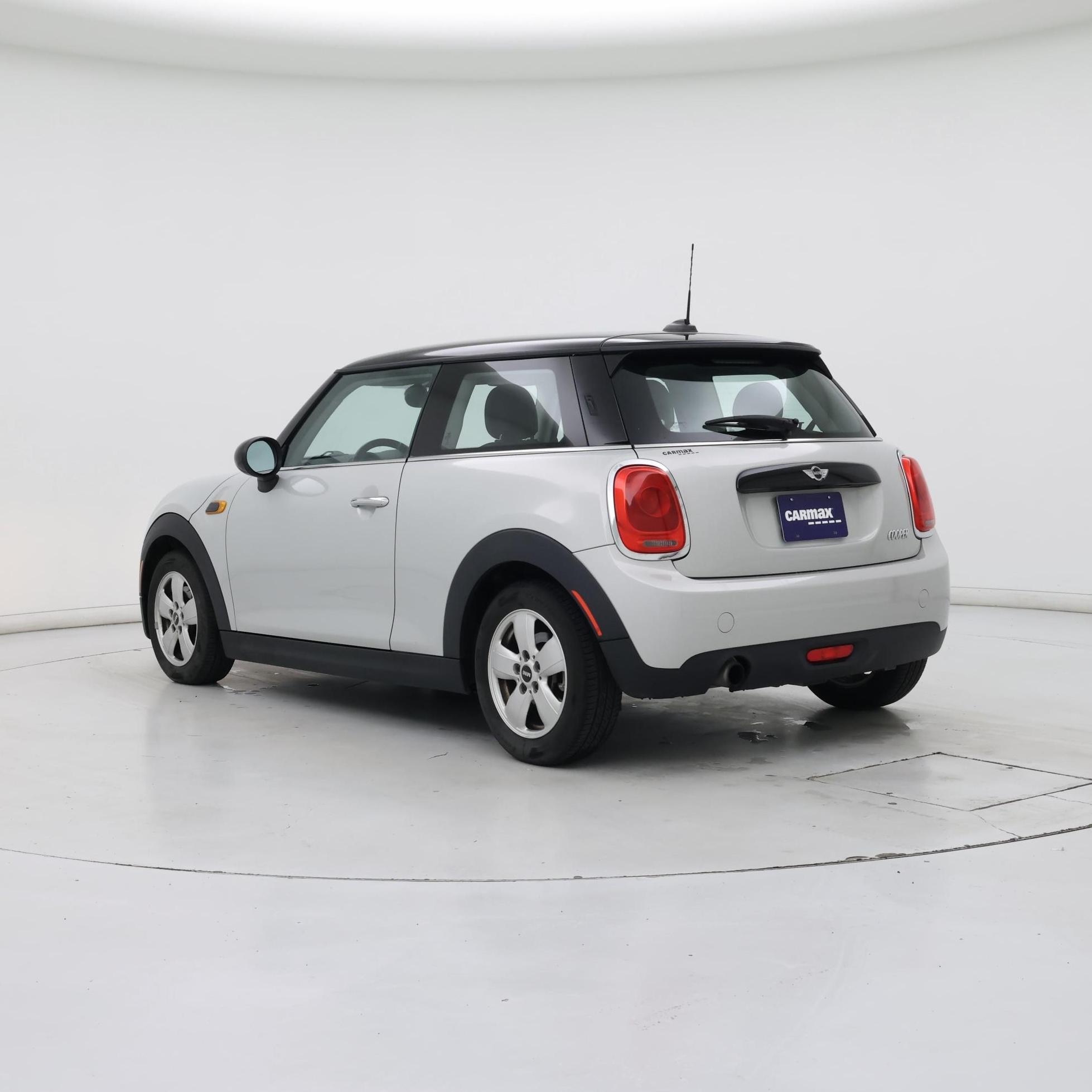 Thumbnail: 2016 MINI Cooper Hardtop - 2