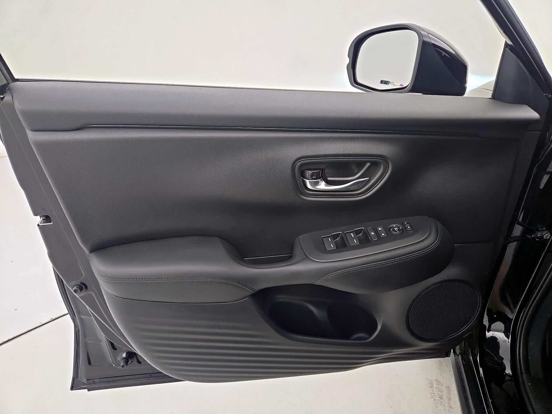 Thumbnail: 2025 Honda HR-V - 12