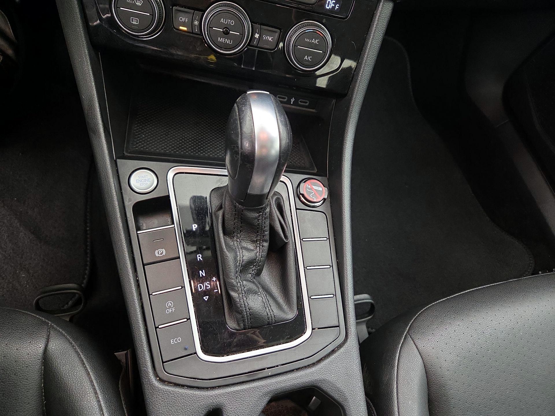 Thumbnail: 2020 Volkswagen Jetta - 17