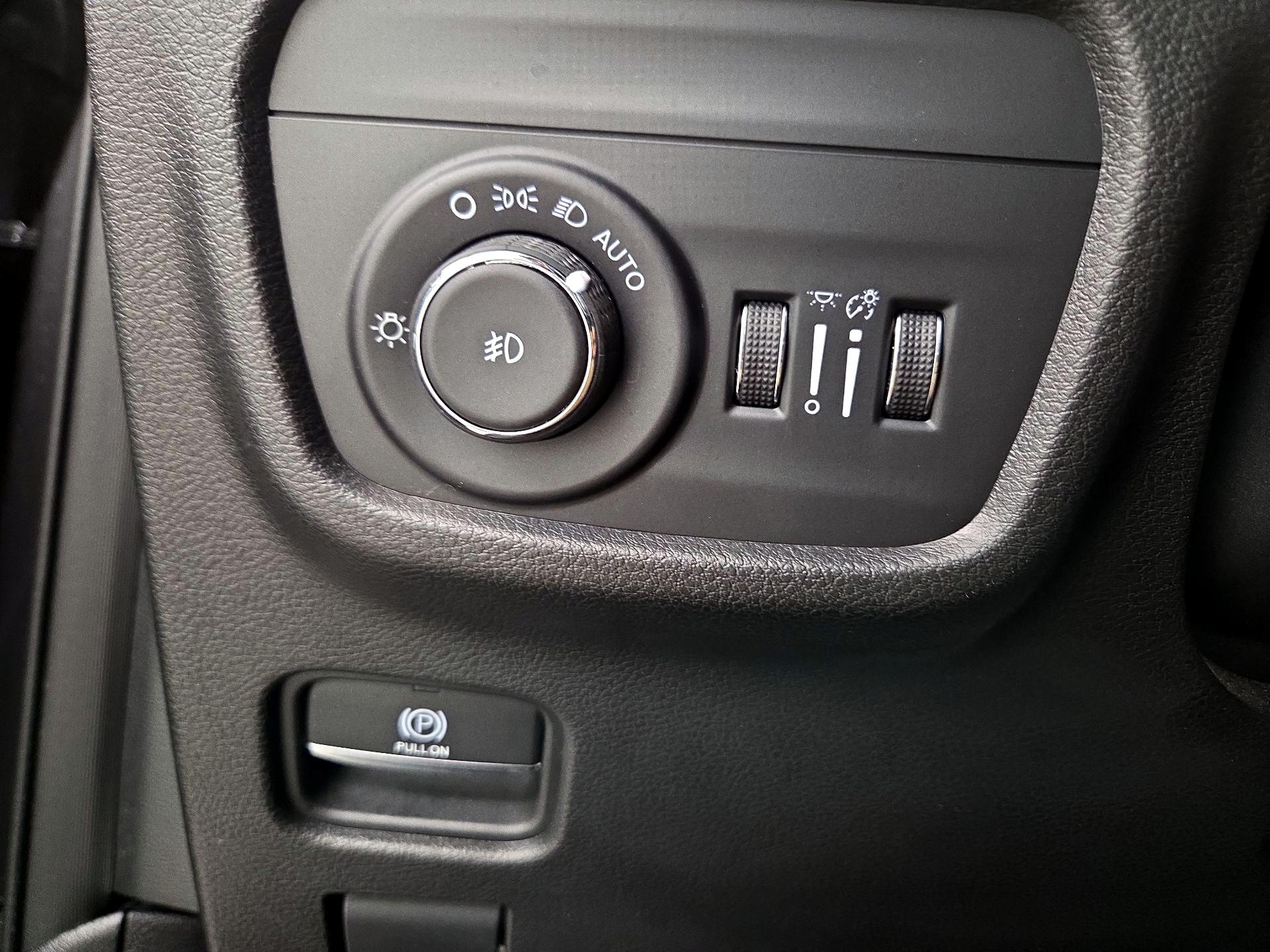 Thumbnail: 2022 Jeep Grand Cherokee - 13