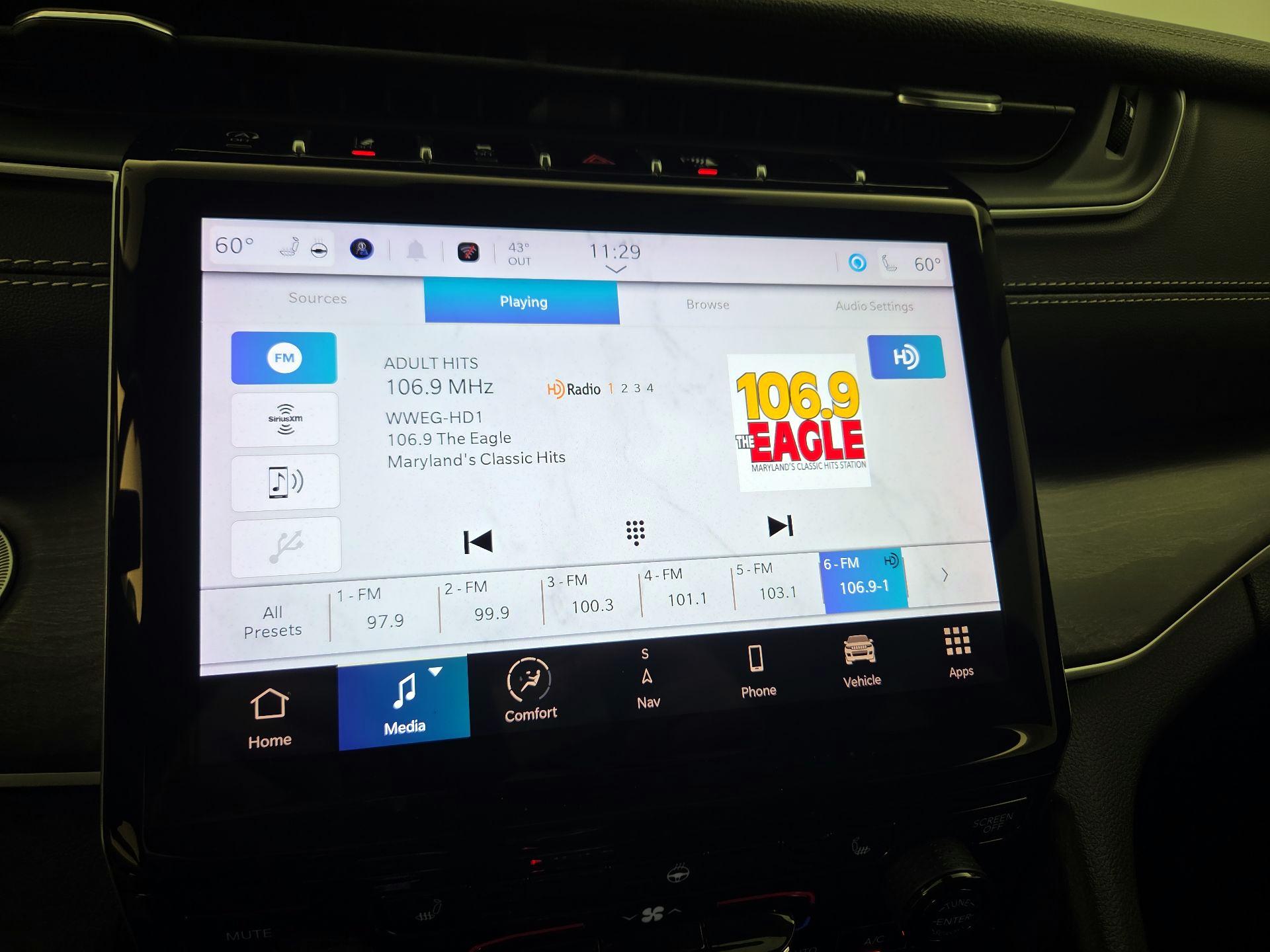 Thumbnail: 2022 Jeep Grand Cherokee - 16