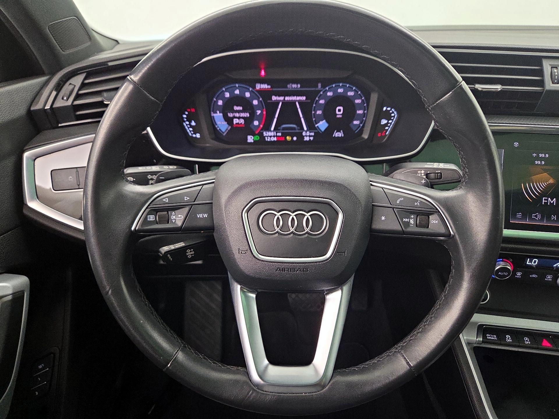 Thumbnail: 2023 Audi Q3 - 10