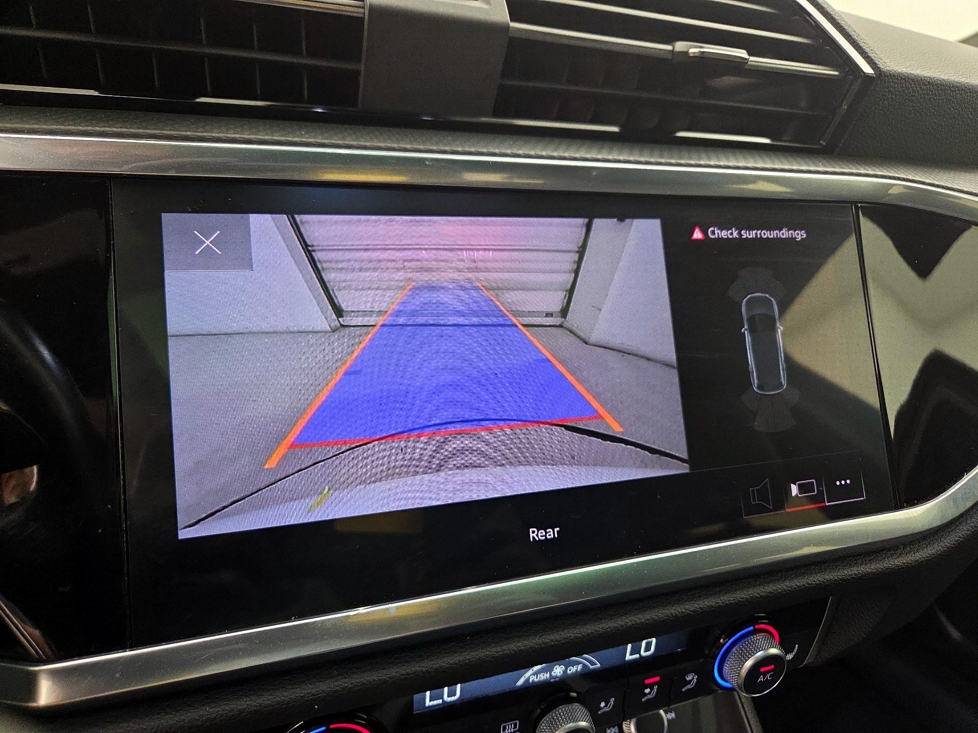 Thumbnail: 2023 Audi Q3 - 14