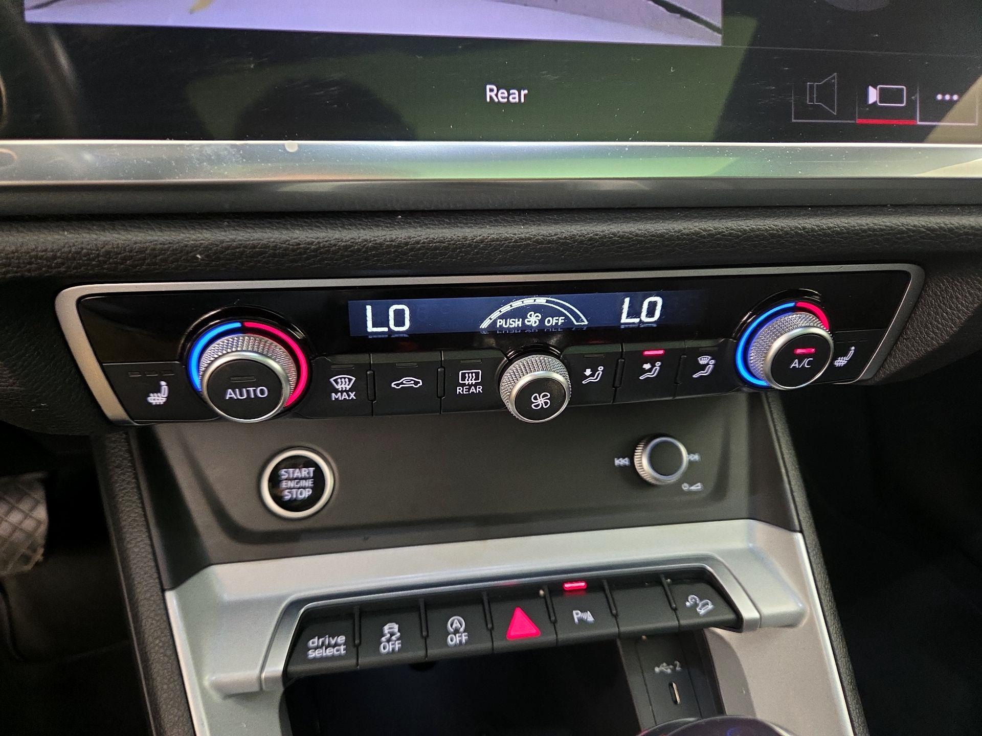 Thumbnail: 2023 Audi Q3 - 16