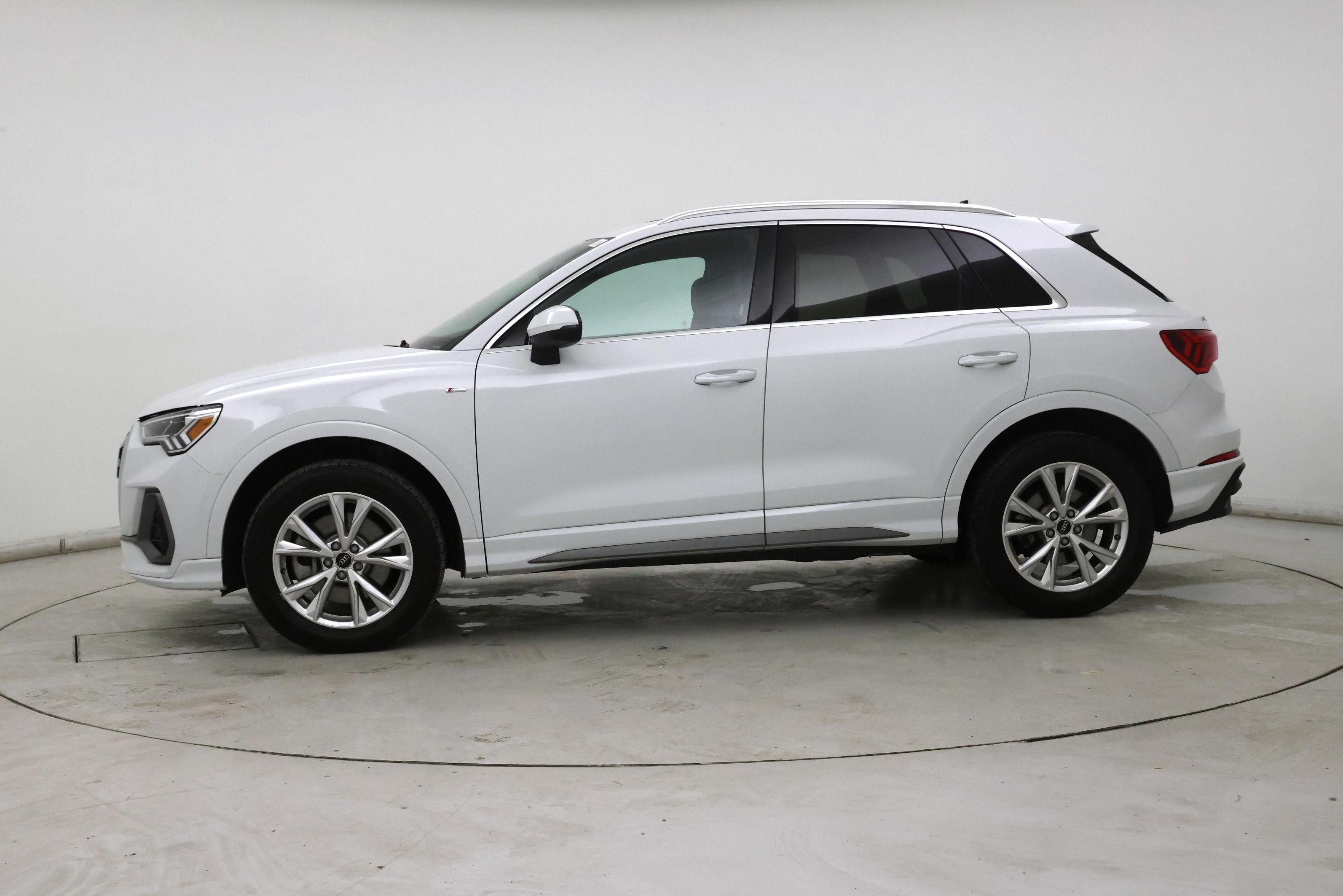 Thumbnail: 2023 Audi Q3 - 3