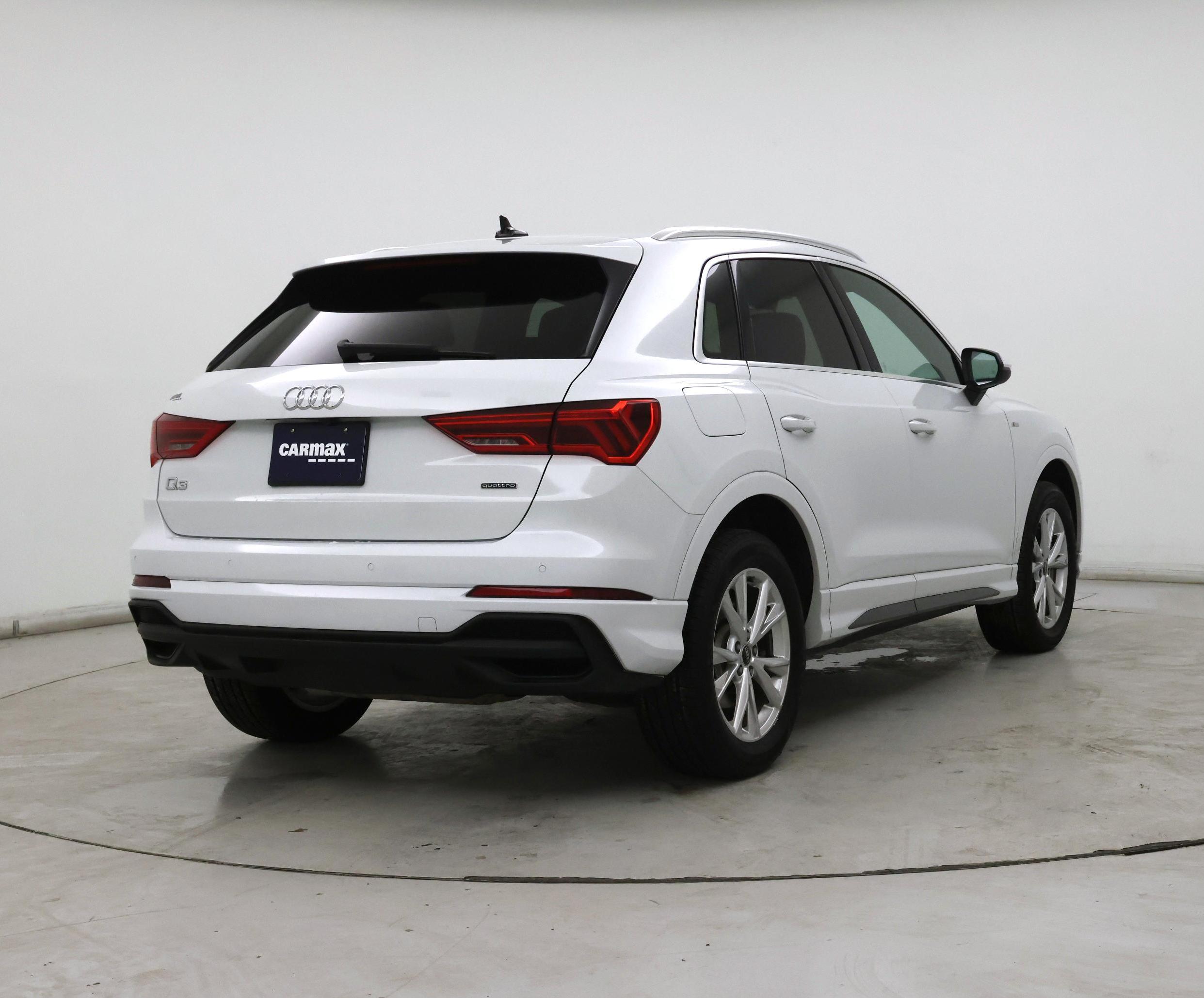 Thumbnail: 2023 Audi Q3 - 8