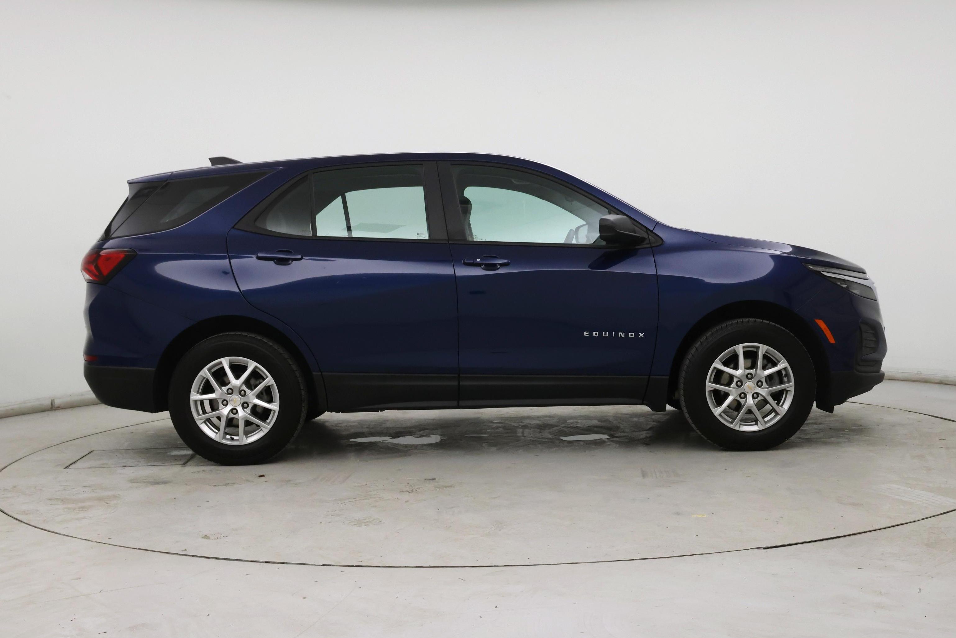 Thumbnail: 2022 Chevrolet Equinox - 7