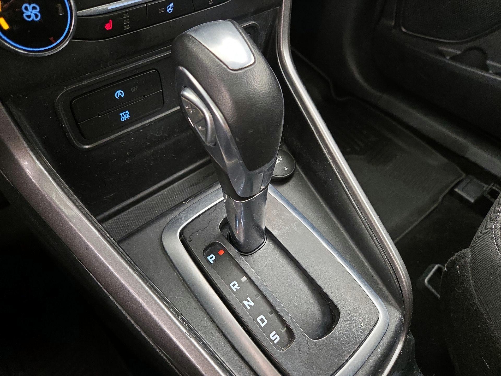 Thumbnail: 2018 Ford EcoSport - 17