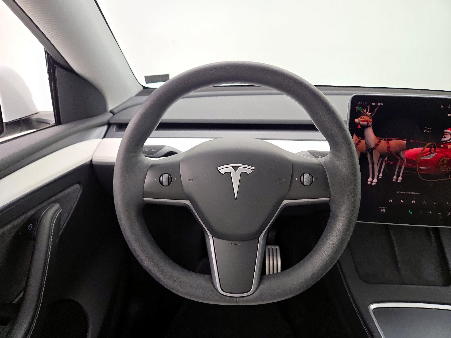 Thumbnail: 2023 Tesla Model Y - 10