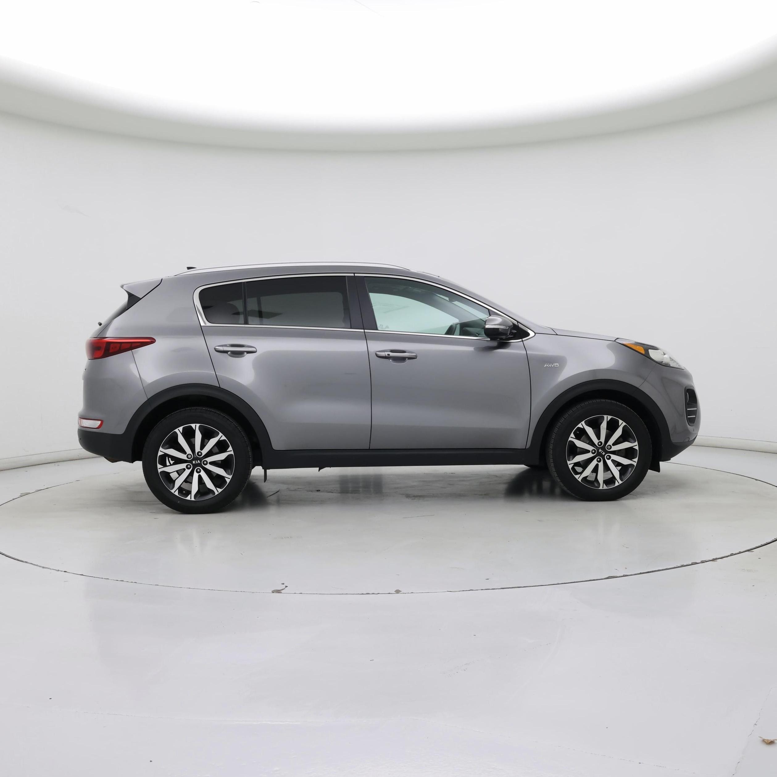 Thumbnail: 2017 Kia Sportage - 7