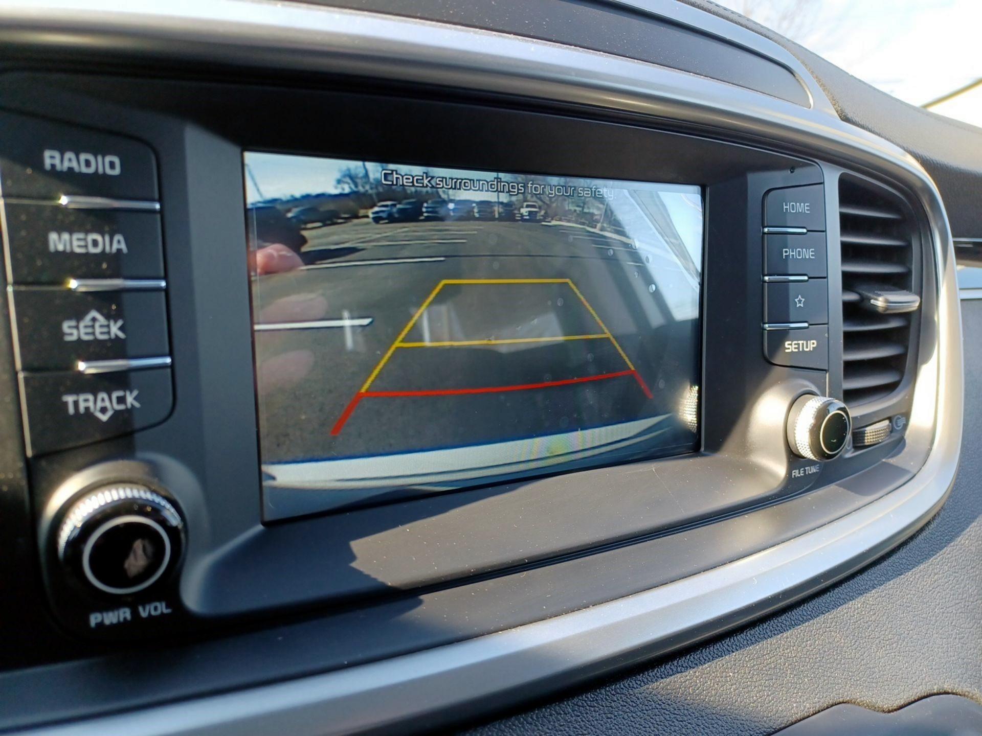 Thumbnail: 2020 Kia Sorento - 12