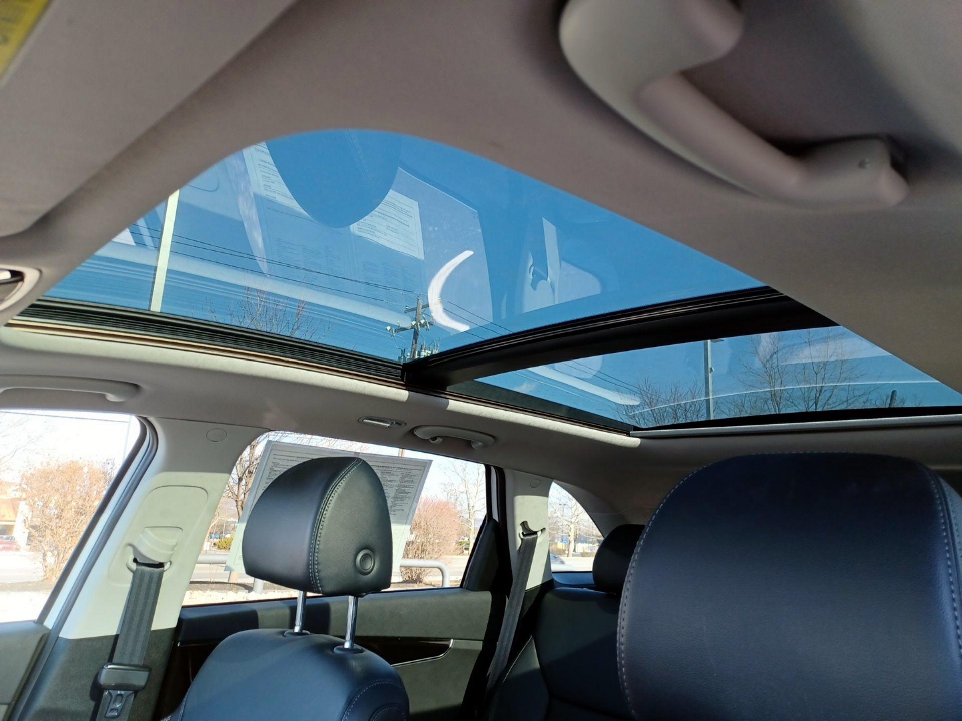 Thumbnail: 2020 Kia Sorento - 17