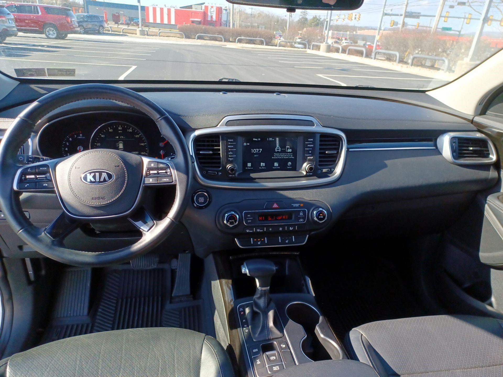 Thumbnail: 2020 Kia Sorento - 8