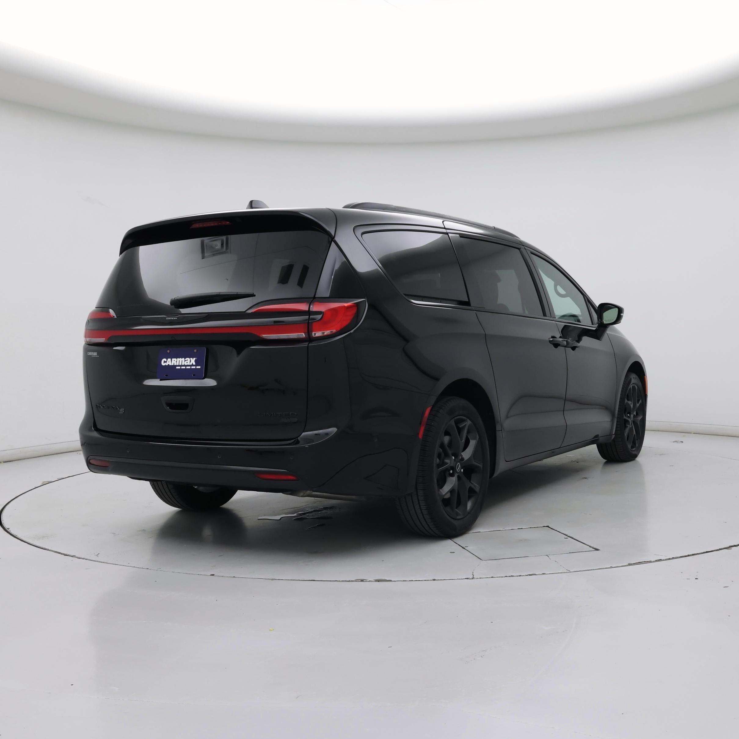 Thumbnail: 2025 Chrysler Pacifica - 8