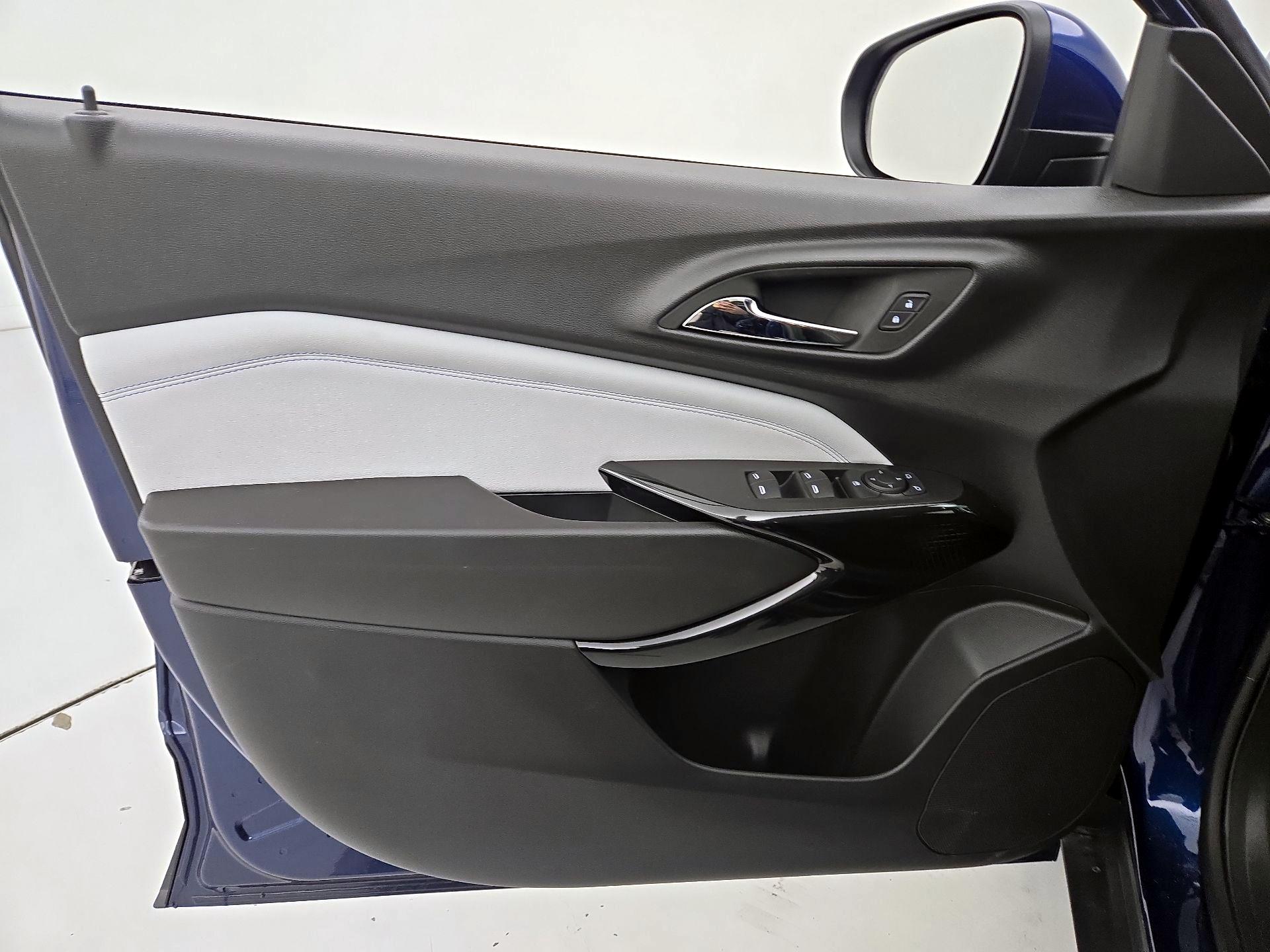 Thumbnail: 2024 Chevrolet Trax - 12