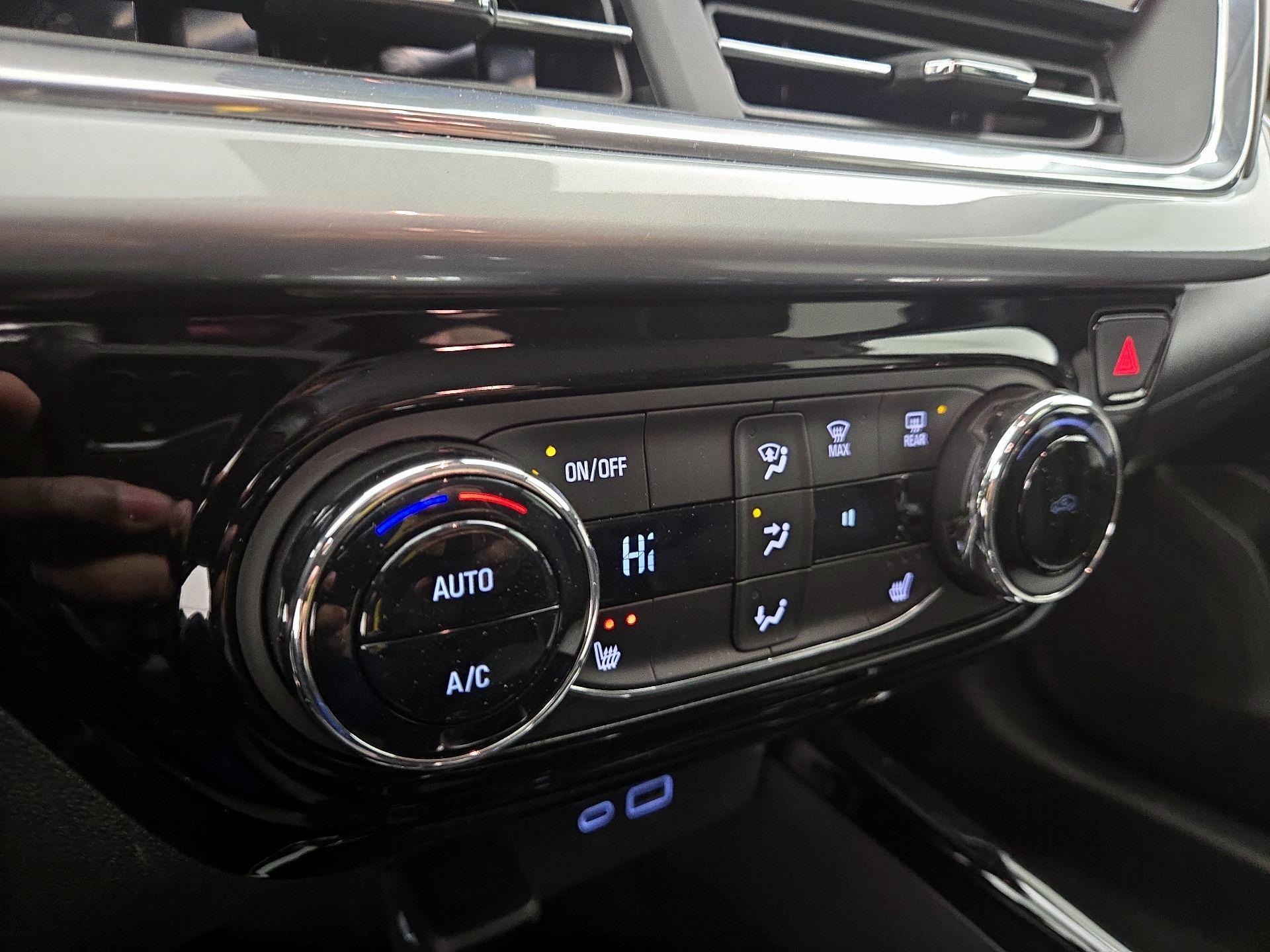 Thumbnail: 2024 Chevrolet Trax - 16