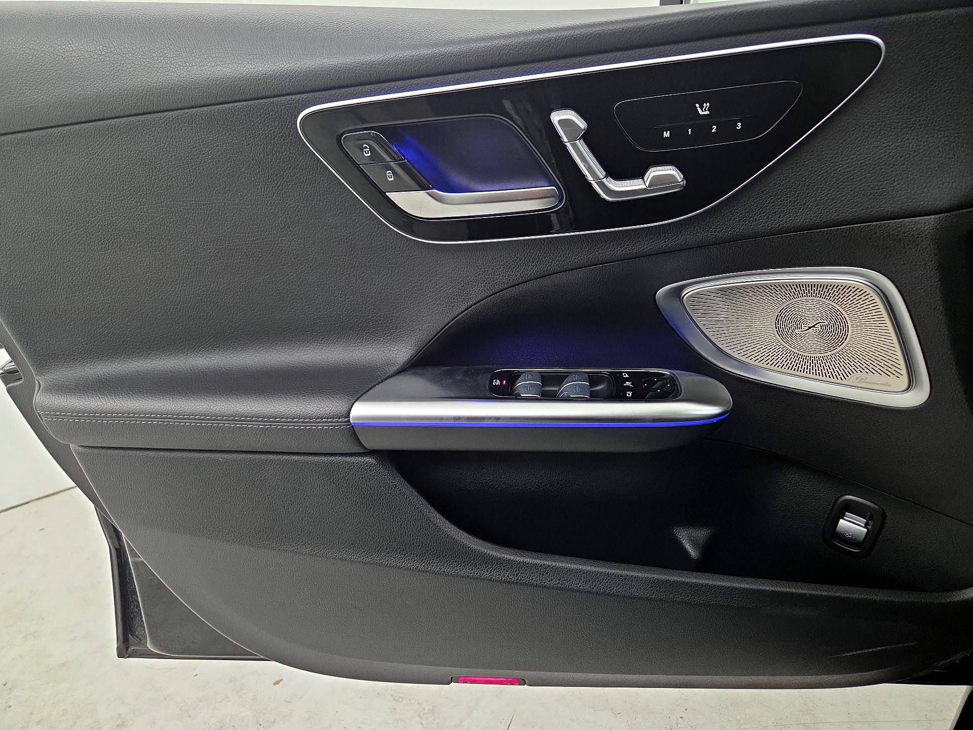 Thumbnail: 2022 Mercedes-Benz C-Class - 12