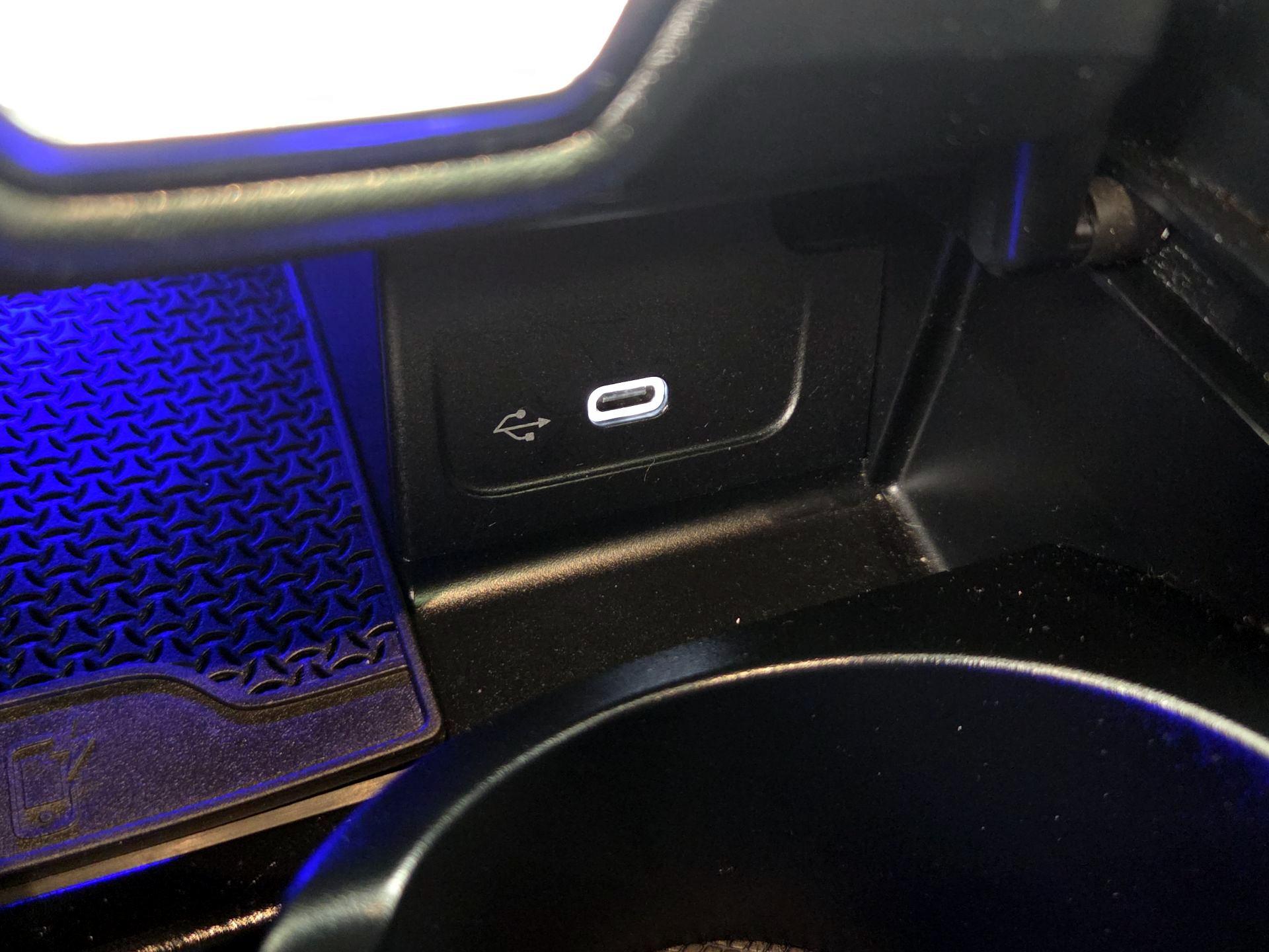 Thumbnail: 2022 Mercedes-Benz C-Class - 18