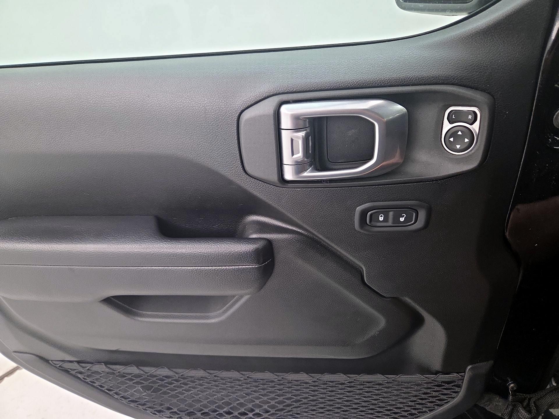 Thumbnail: 2022 Jeep Gladiator - 10