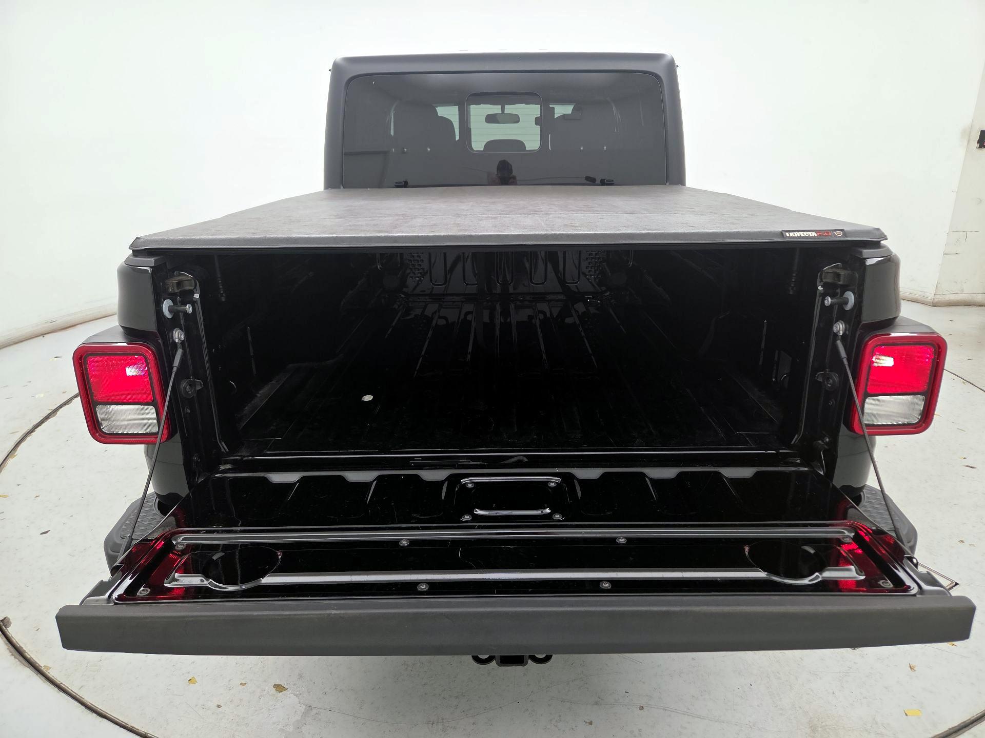 Thumbnail: 2022 Jeep Gladiator - 19