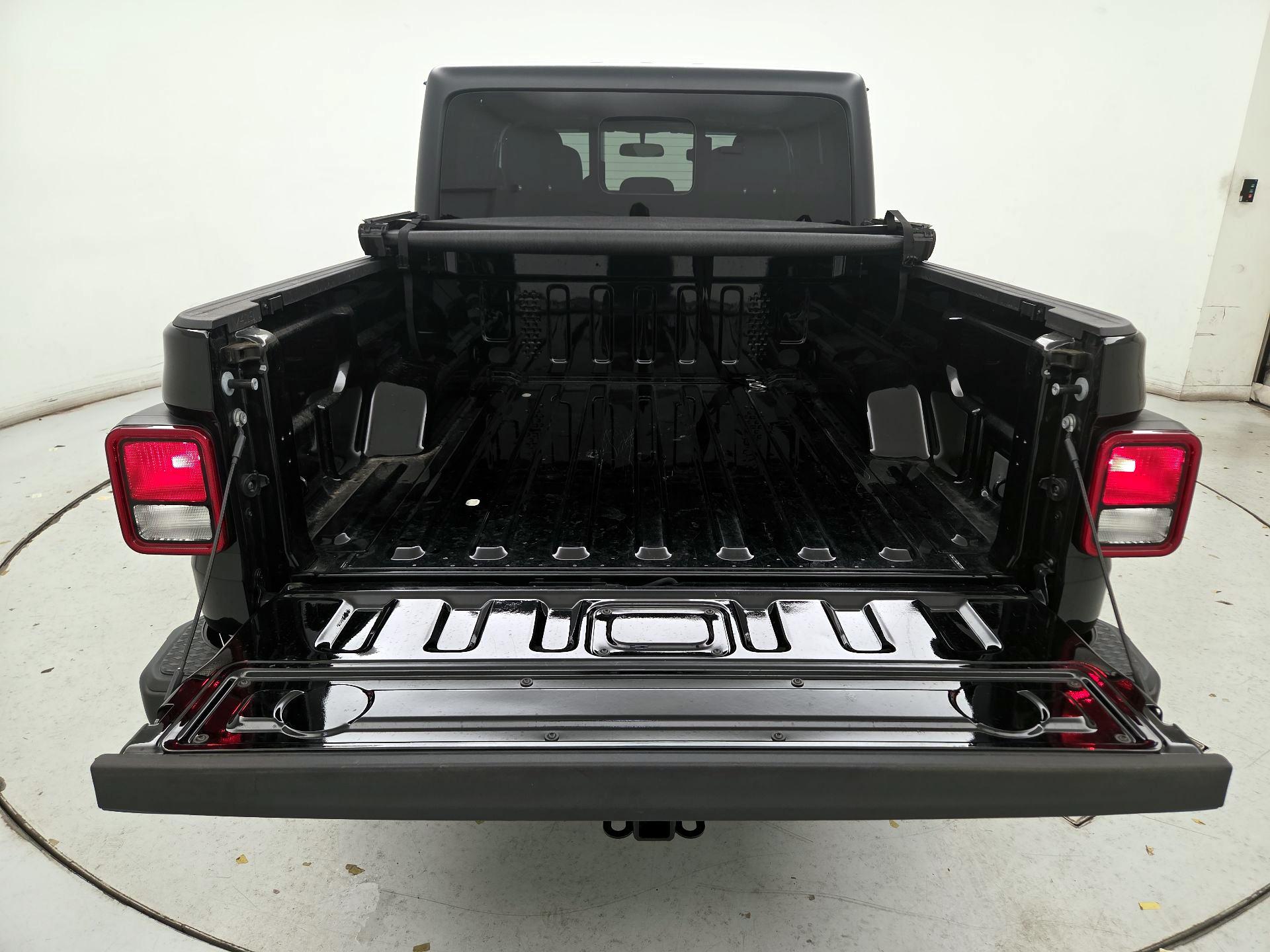 Thumbnail: 2022 Jeep Gladiator - 20